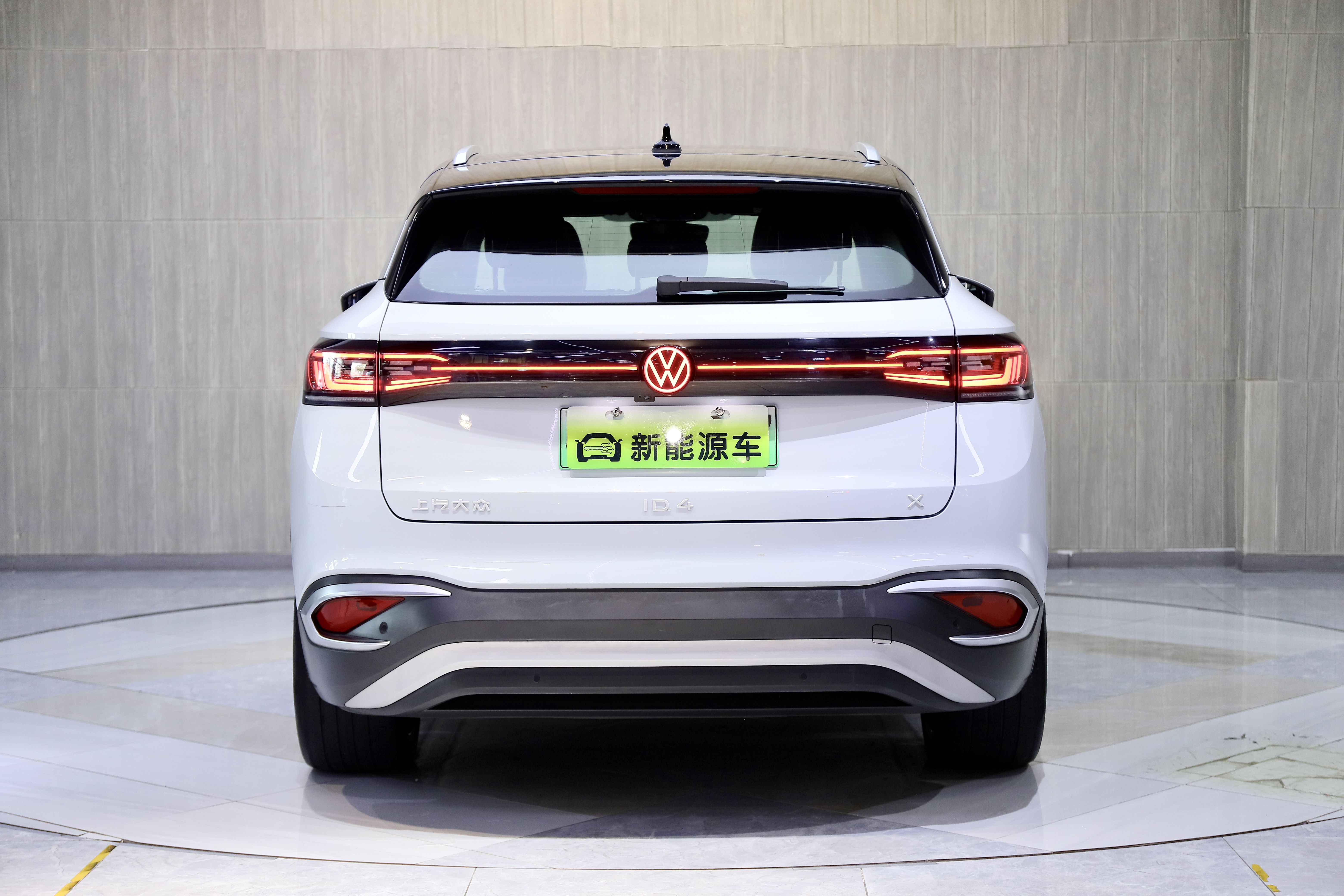 Volkswagen ID.4 X 2022 immagine di auto #7