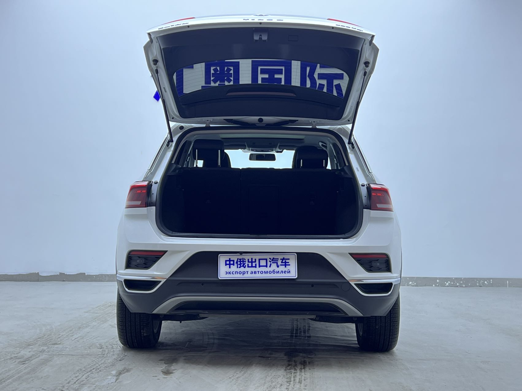 T-Roc 2023 car image #7