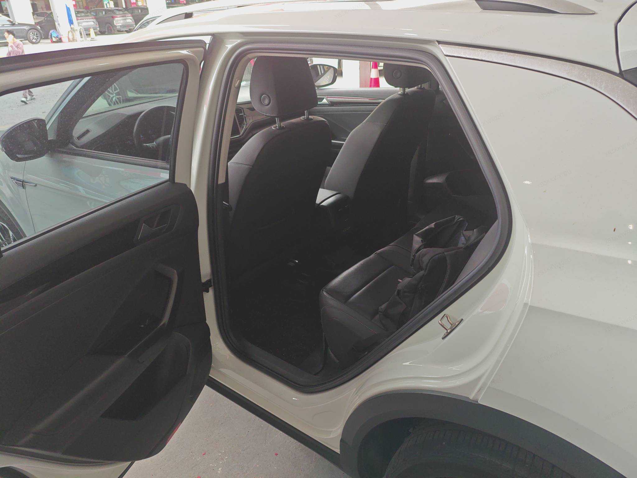 T-Roc 2022 car image #7