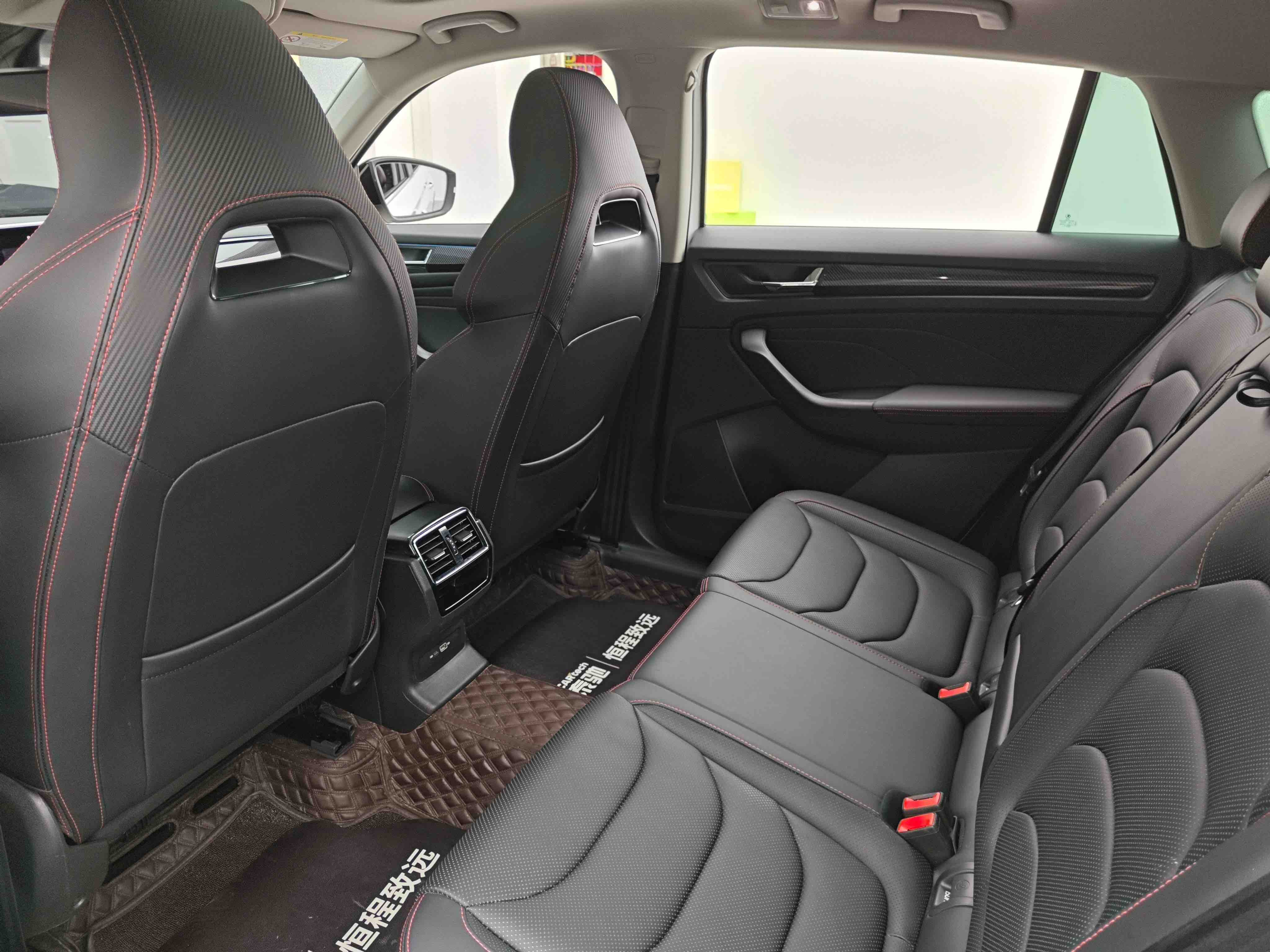 Skoda Kodiaq GT 2023 صورة سيارة #7