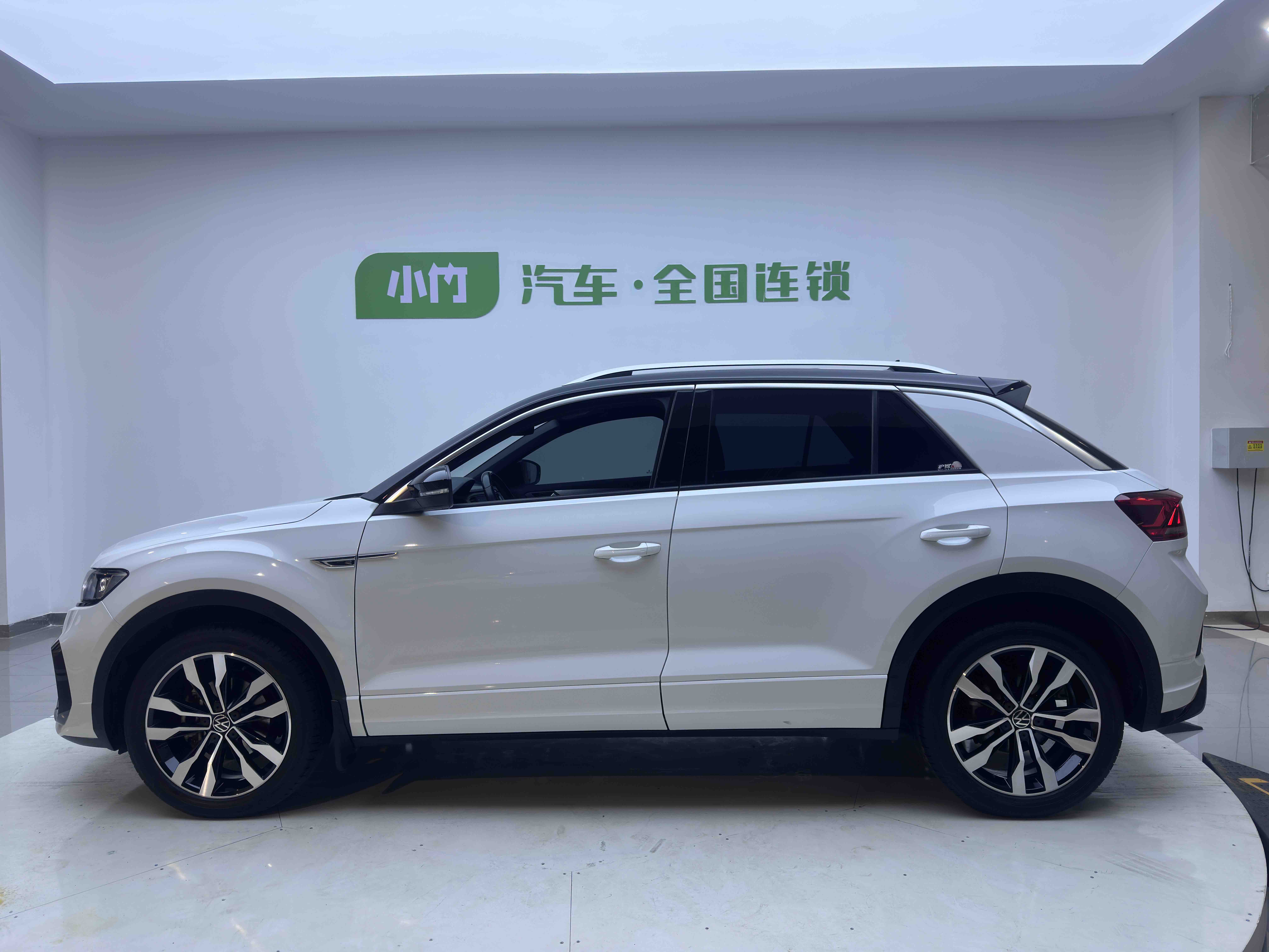 T-Roc 2022 car image #7