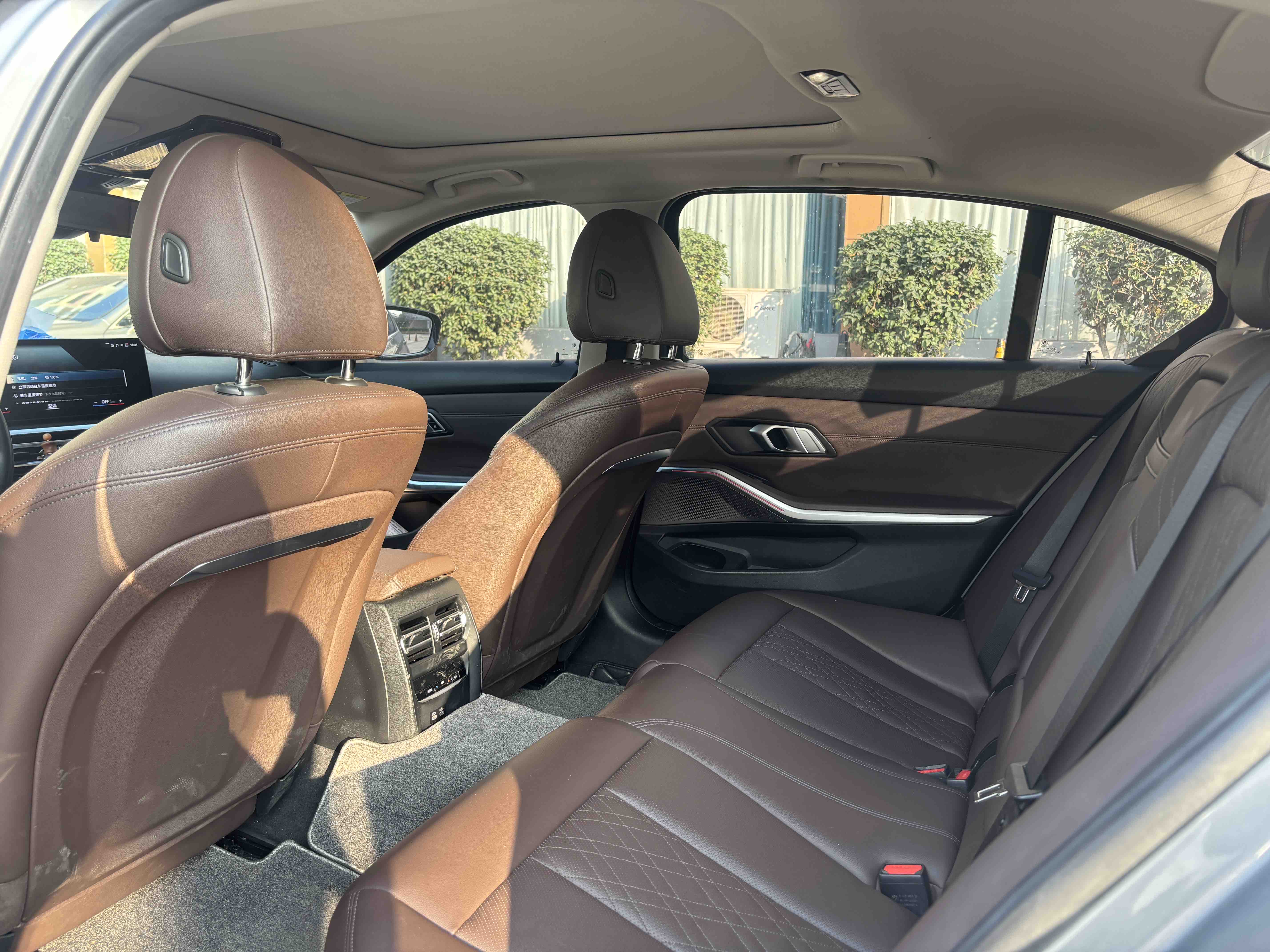 BMW i3 2022 immagine di auto #7