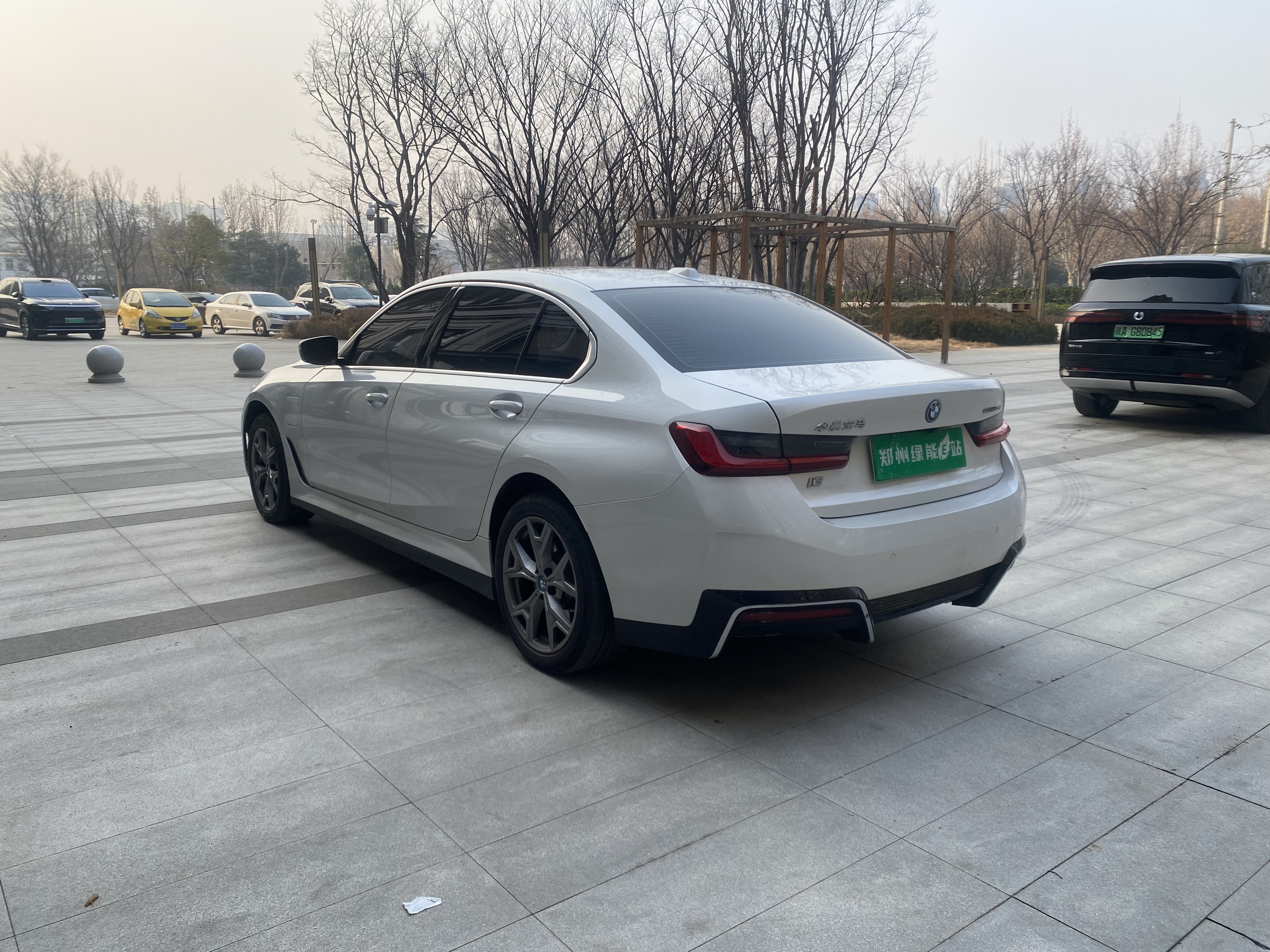 BMW i3 2023 car image #7