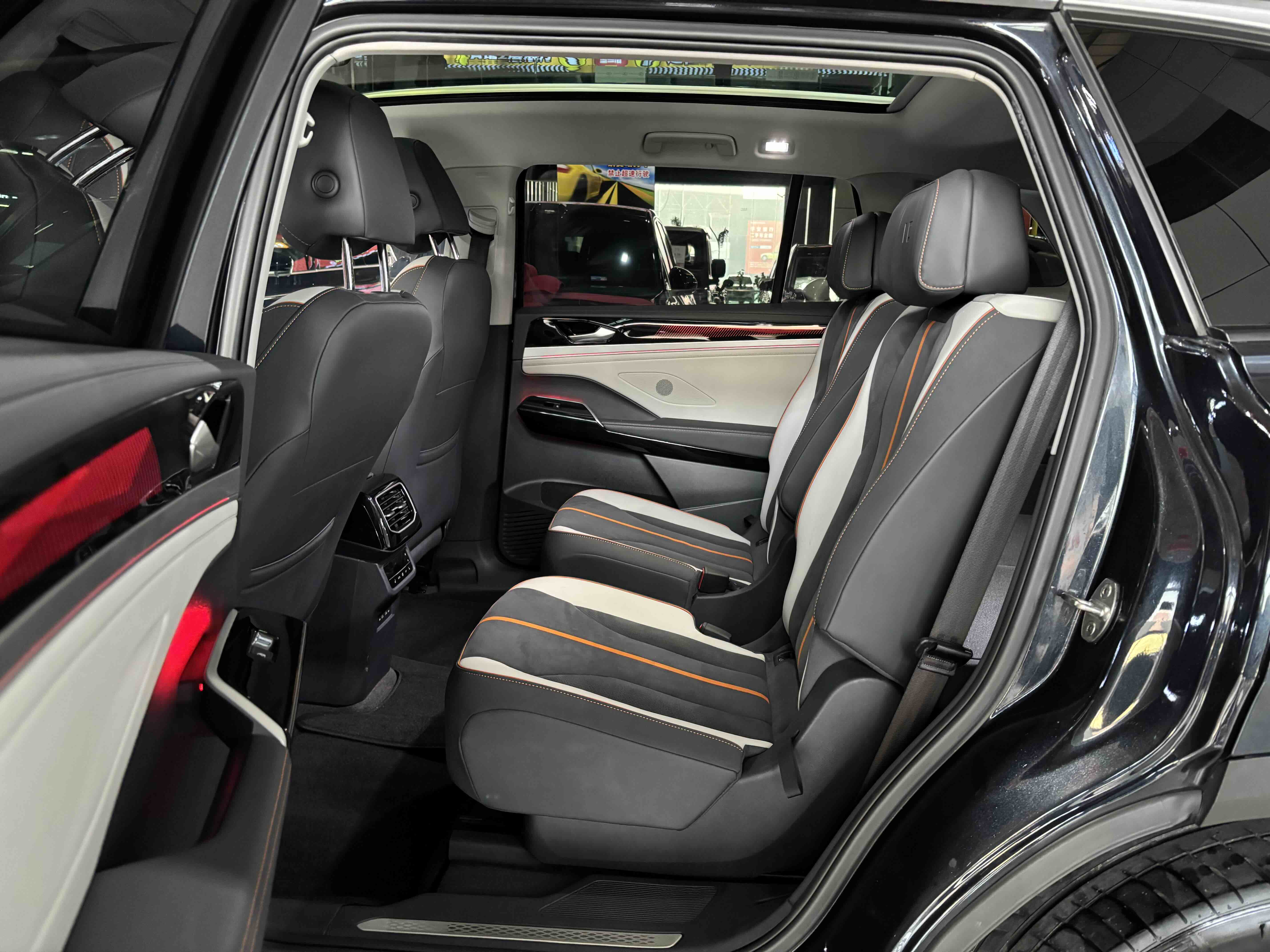 Volkswagen ID.6 Crozz 2022 immagine di auto #7