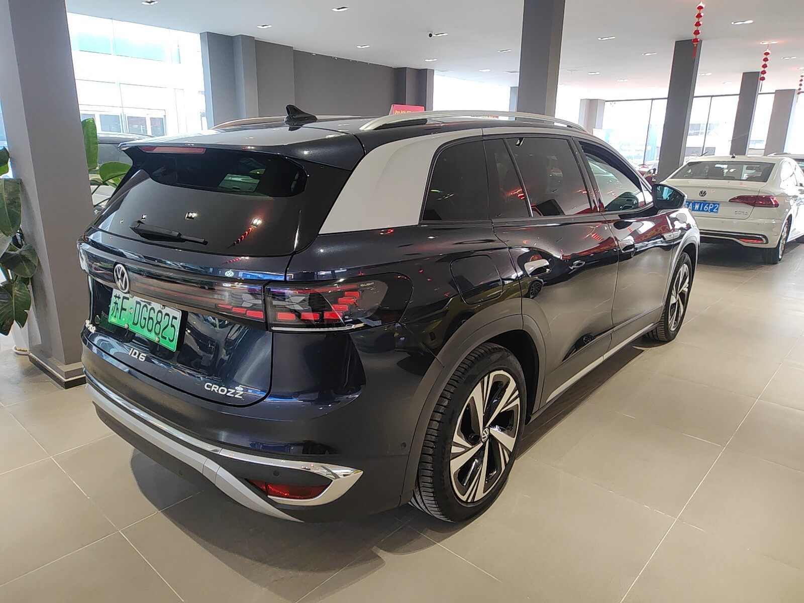 Volkswagen ID.6 Crozz 2023 car image #7