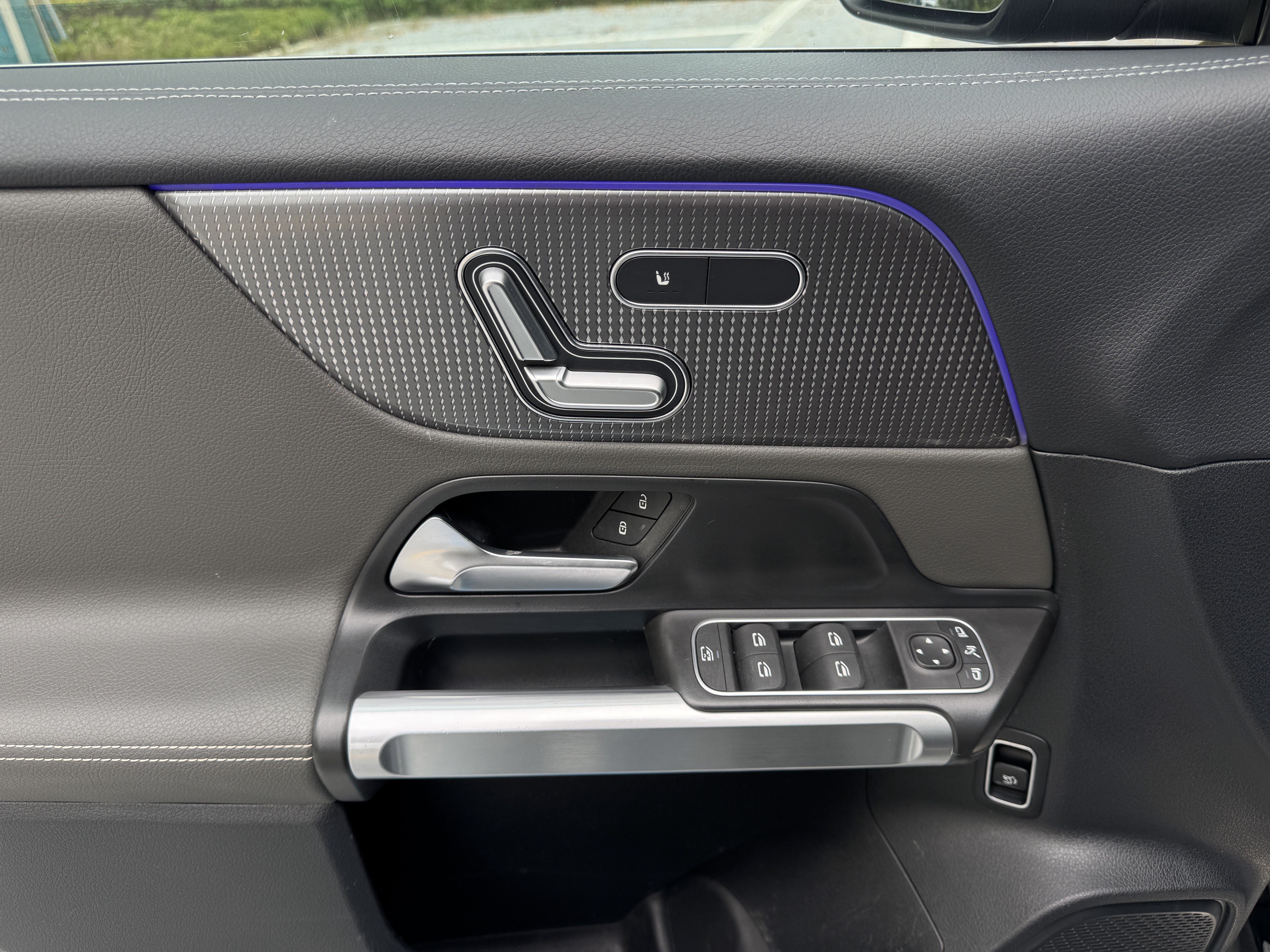 Mercedes-Benz EQB Class 2022 car image #7