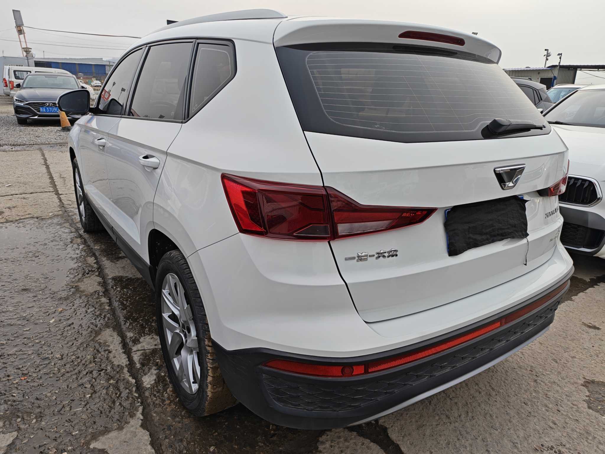 VS5 2022 car image #7