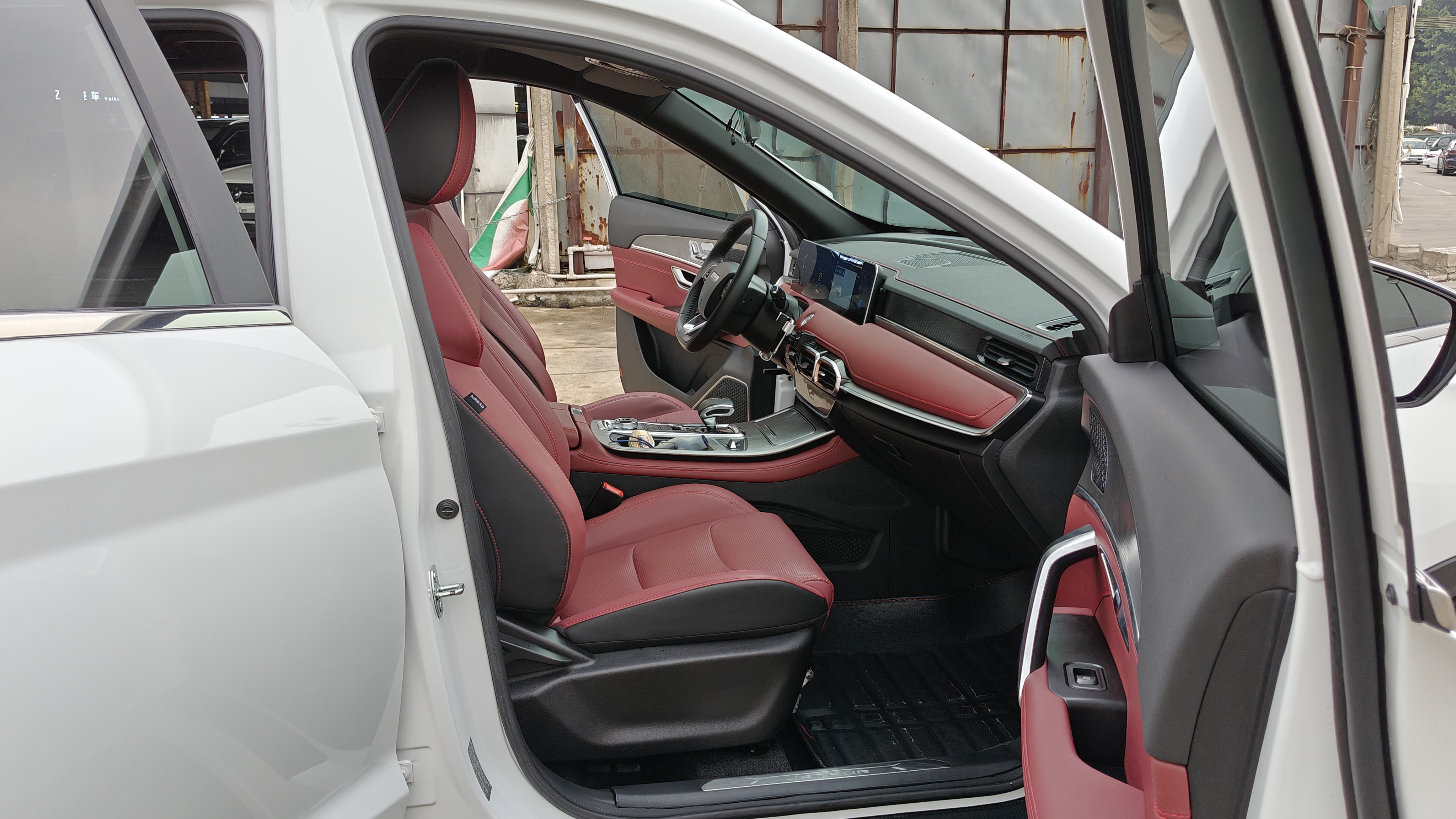 X70 PLUS 2022 #7 X70 PLUS 2022 car image #7
