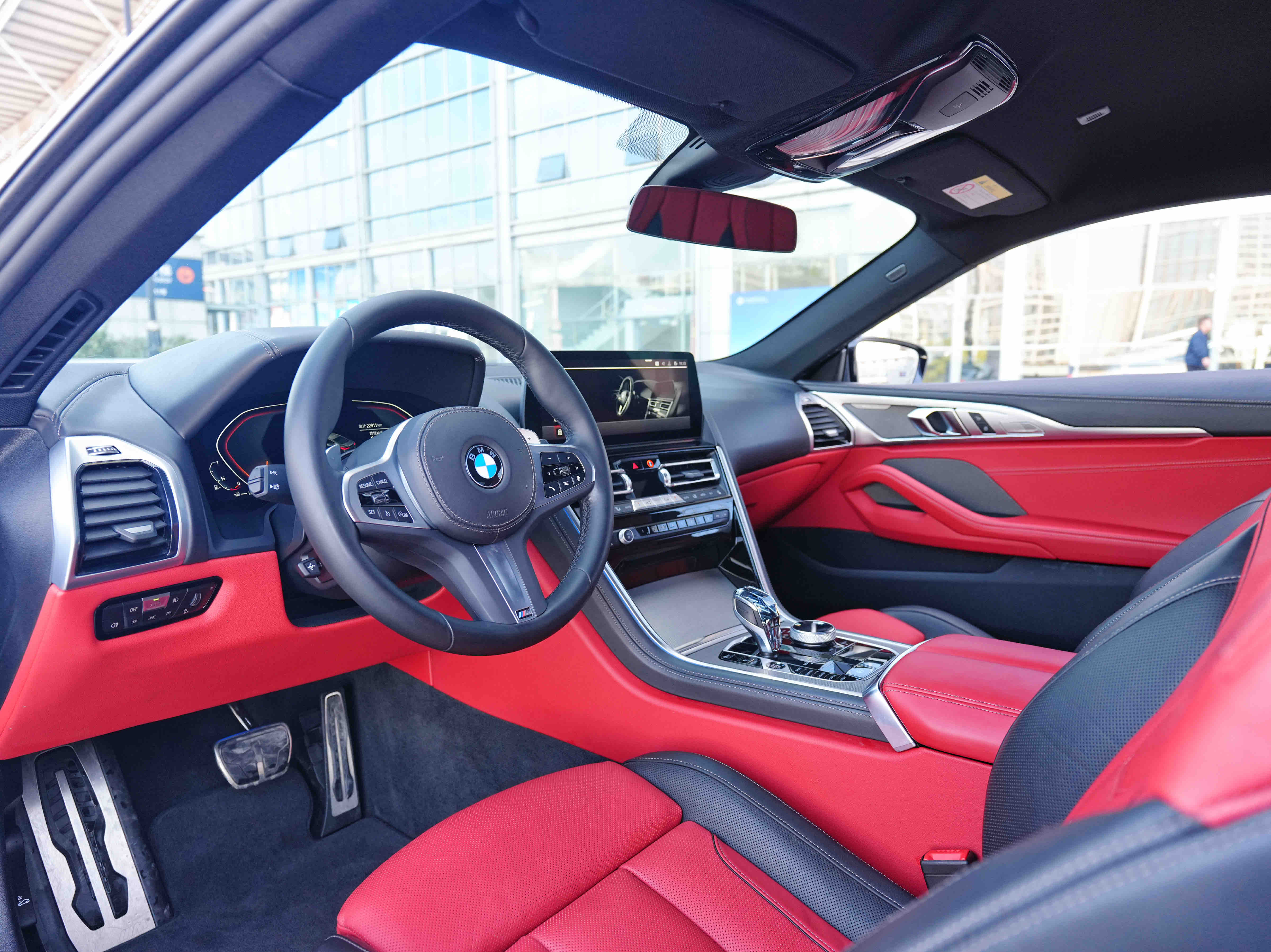 BMW 8 Series 2023 immagine di auto #7