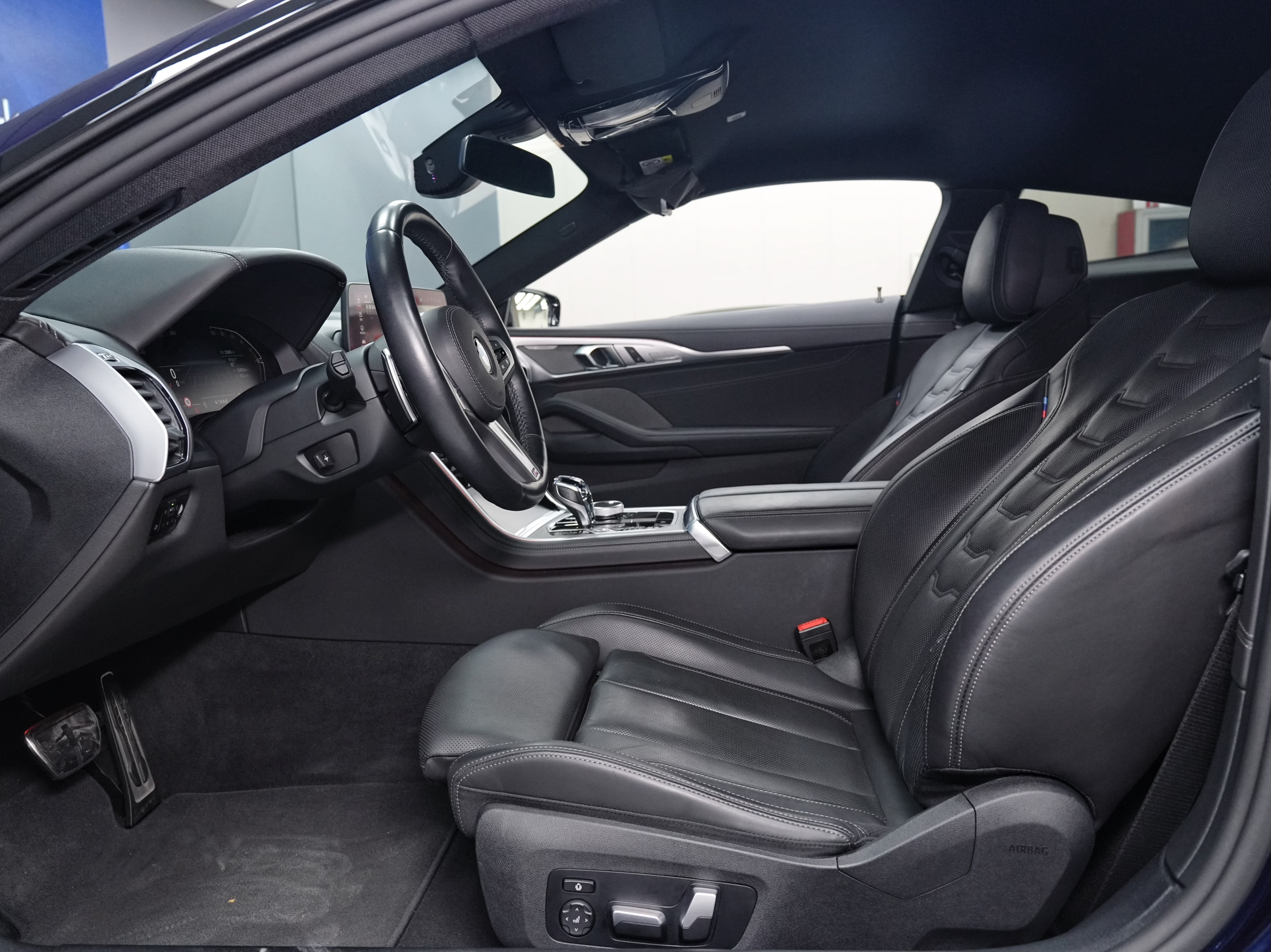 BMW 8 Series 2022 #7 BMW 8 Series 2022 car image #7