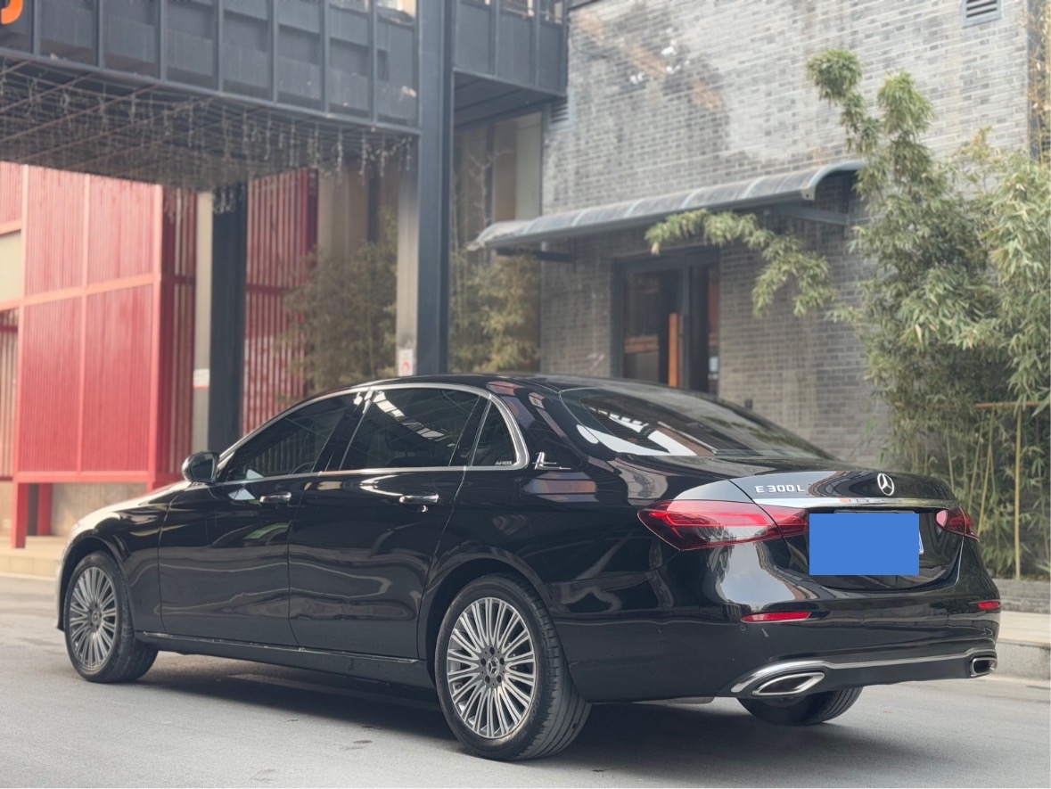 Mercedes-Benz E Class 2022 car image #7