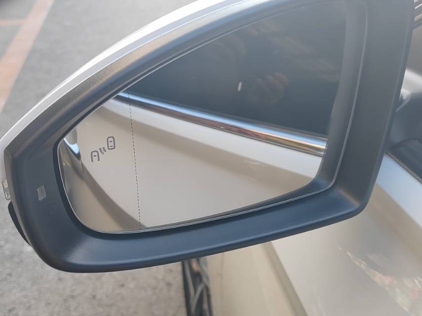 Volkswagen Sagitar 2022 car image #7