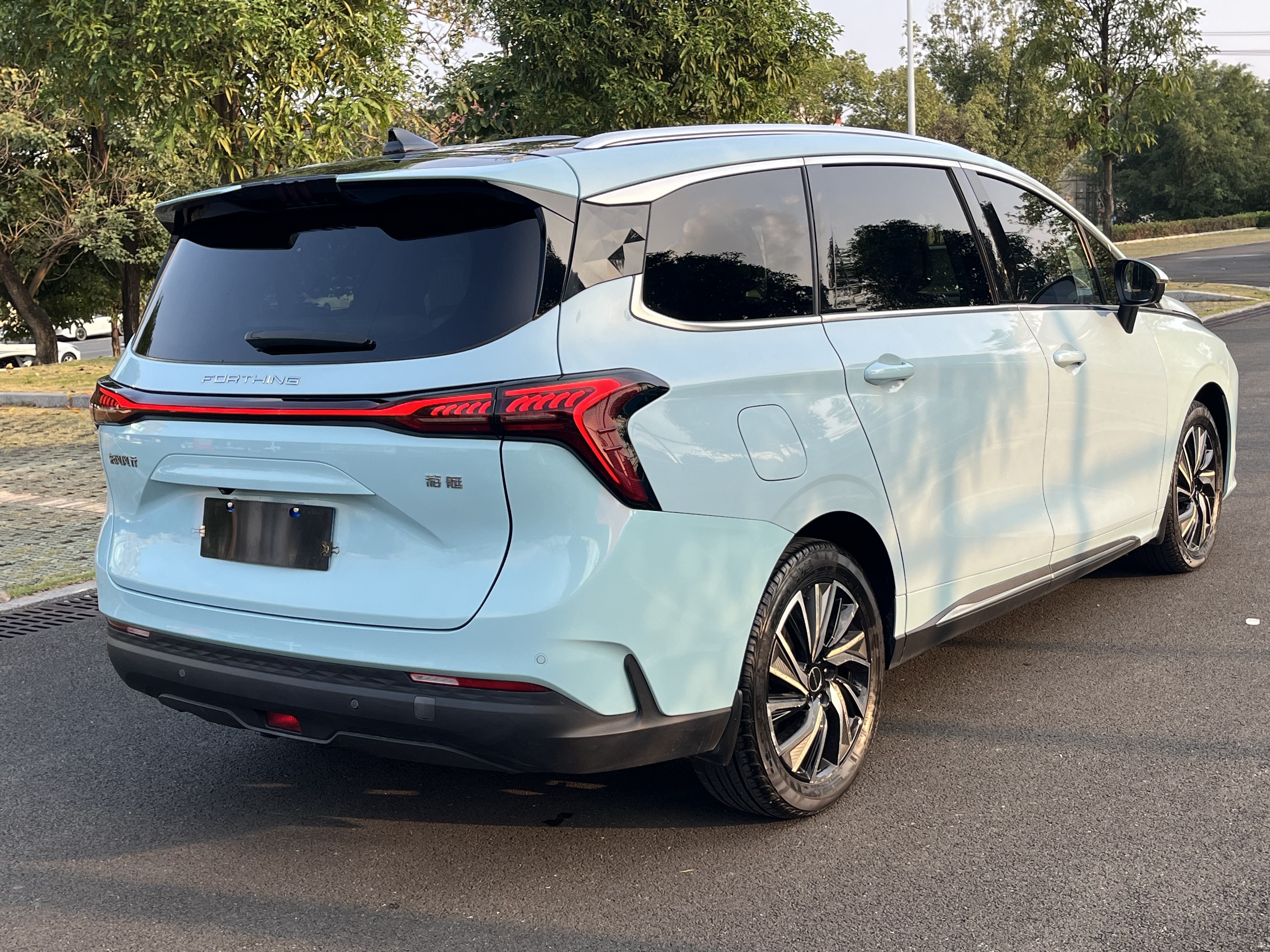 Forthing Yacht 2022 car image #7