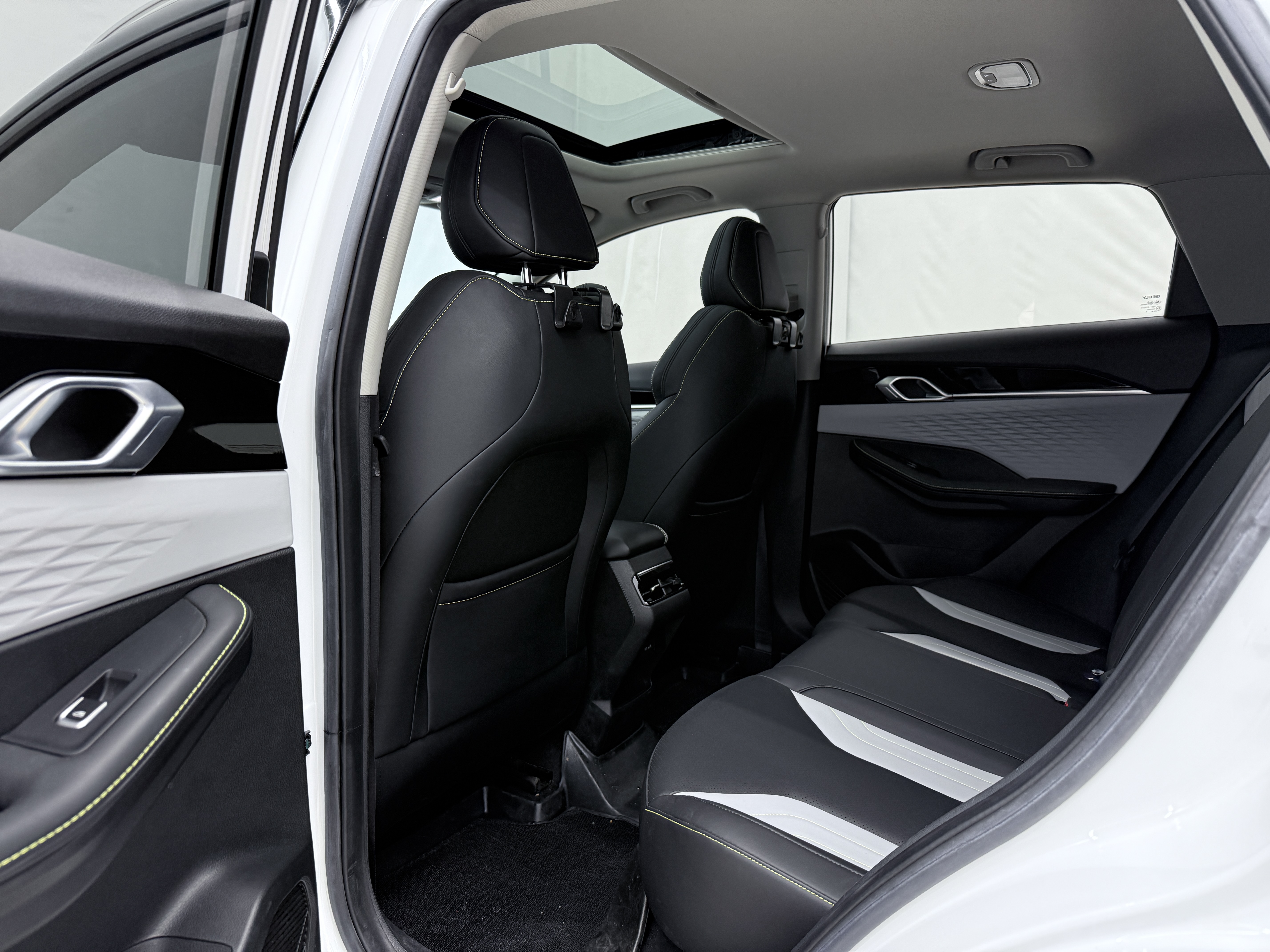 Coolray 2023 immagine di auto #7