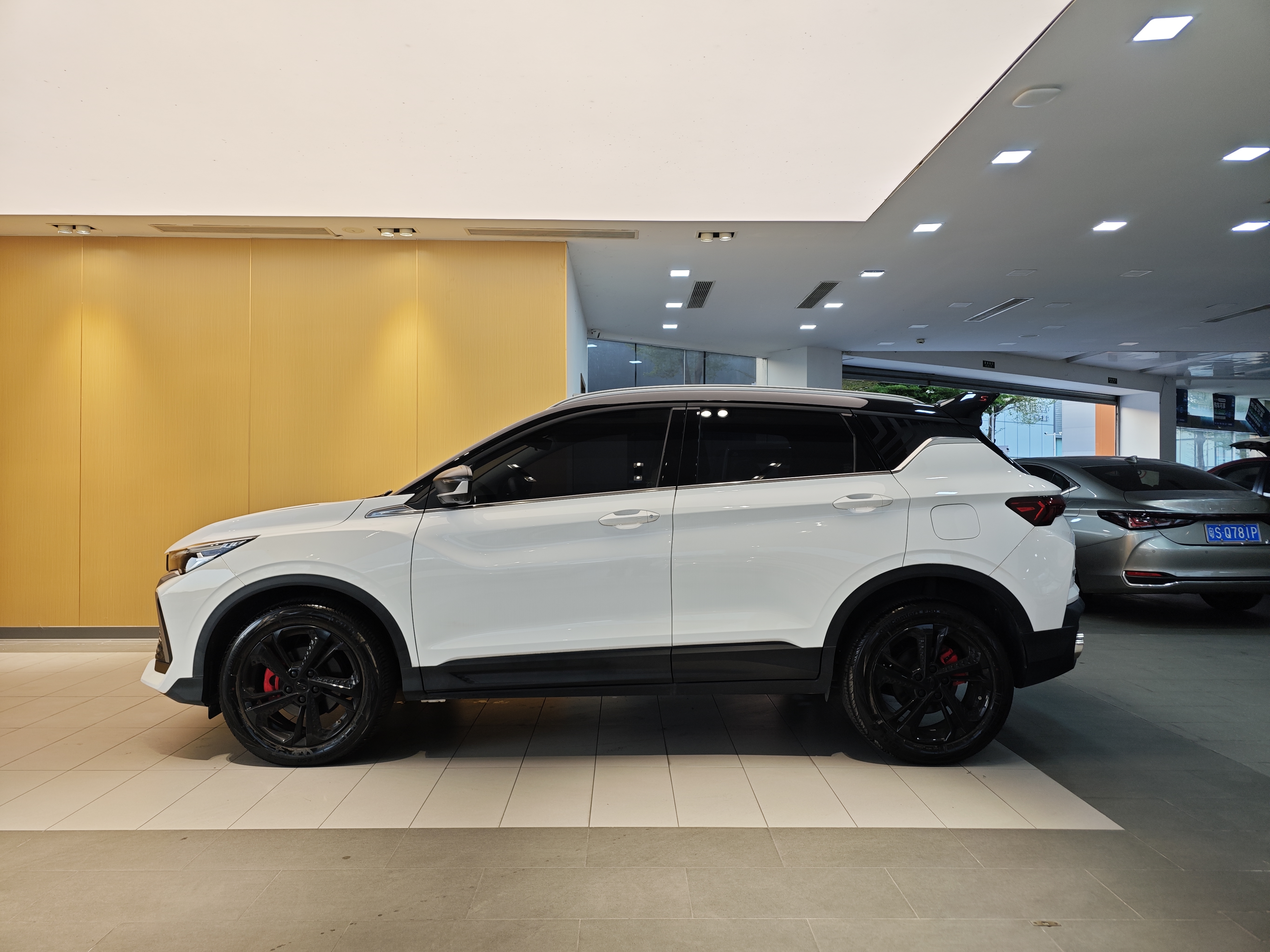 GEELY Coolray 2023 immagine di auto #7