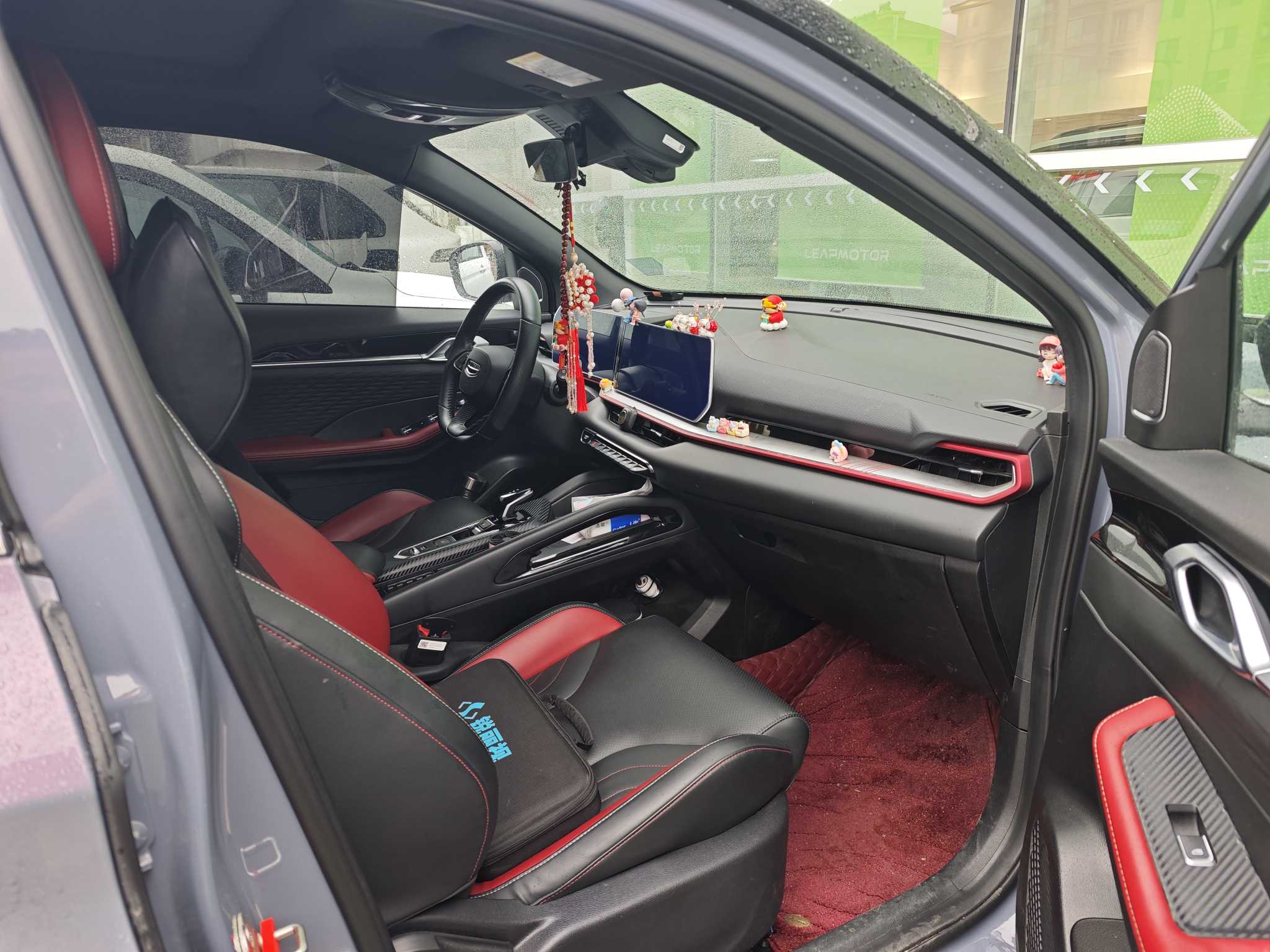 GEELY Coolray 2023 car image #7