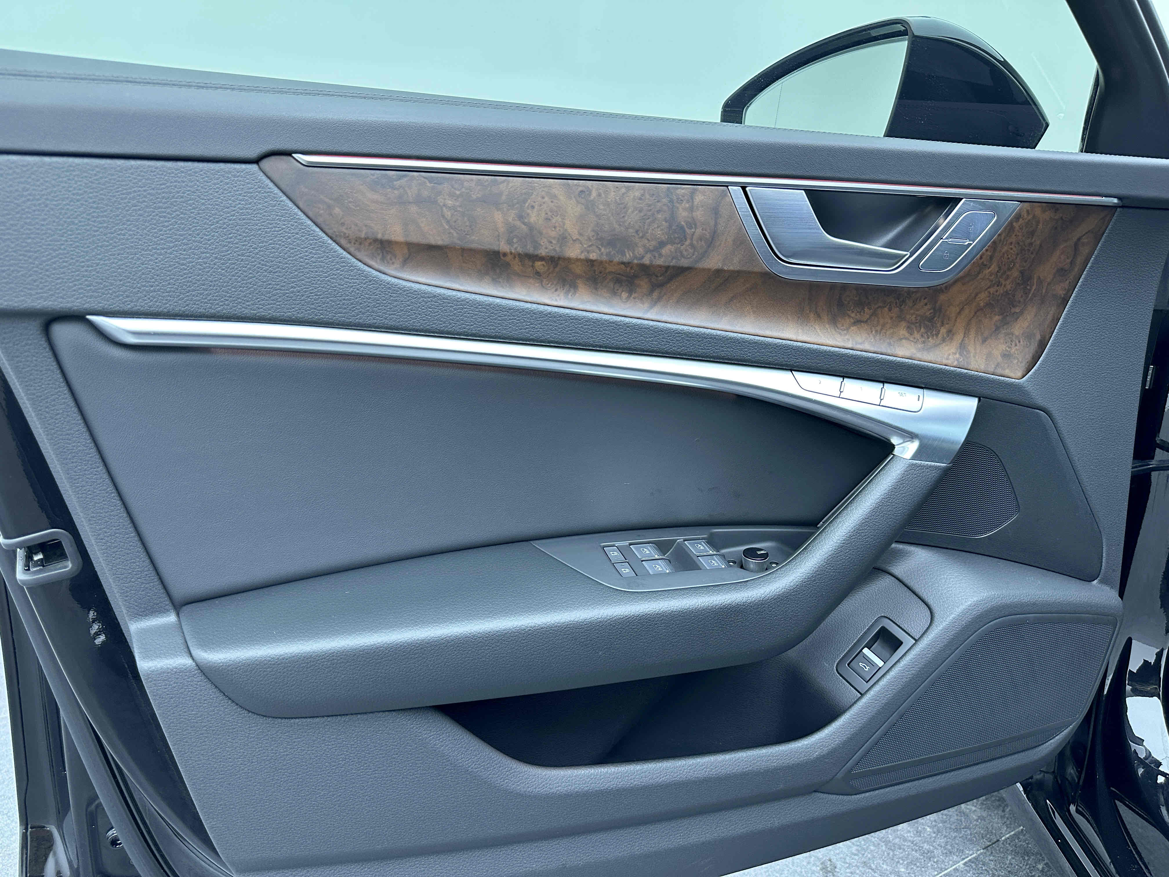 Audi A6L 2023 #7 Audi A6L 2023 car image #7