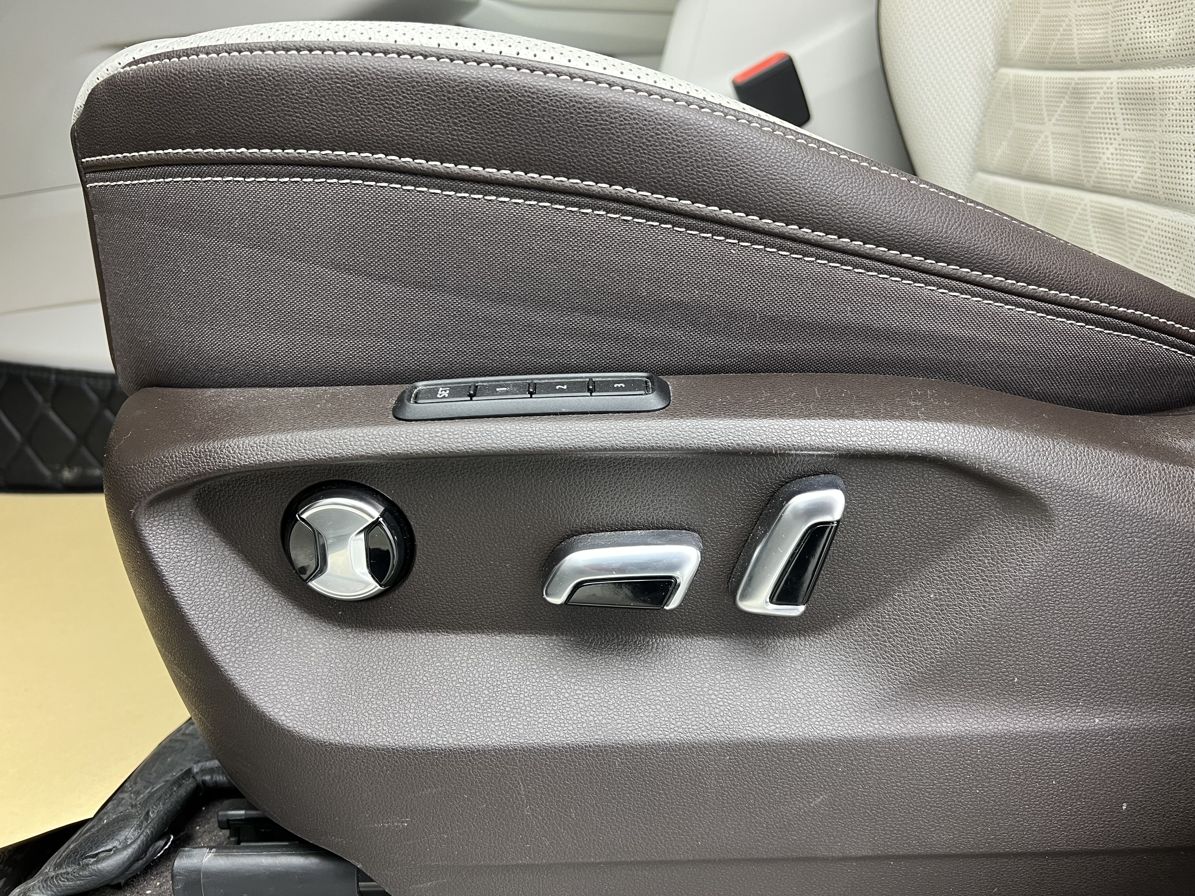 Volkswagen Talagon 2022 car image #7