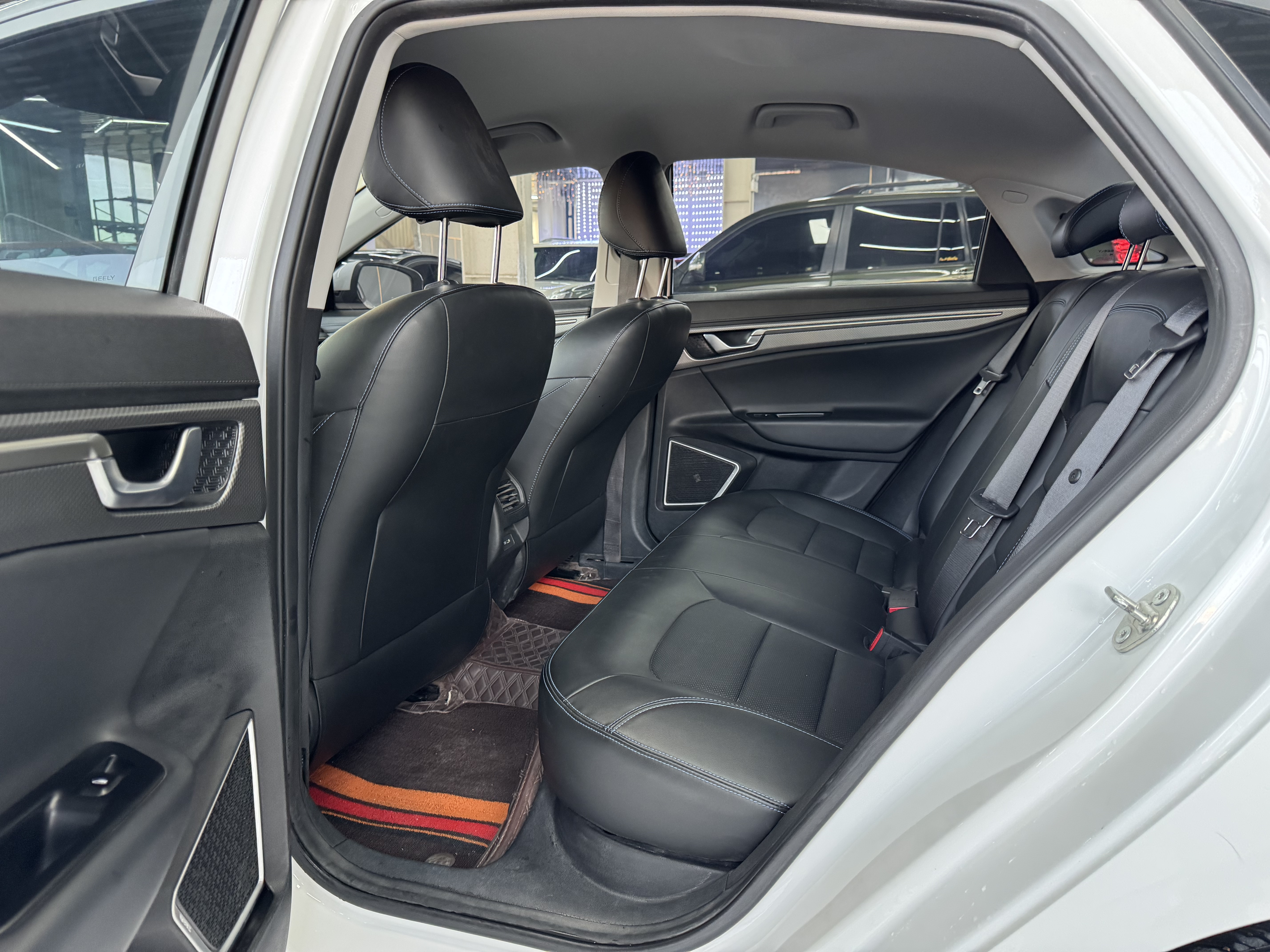 Livan Maple 60S 2022 imagen de coche #7