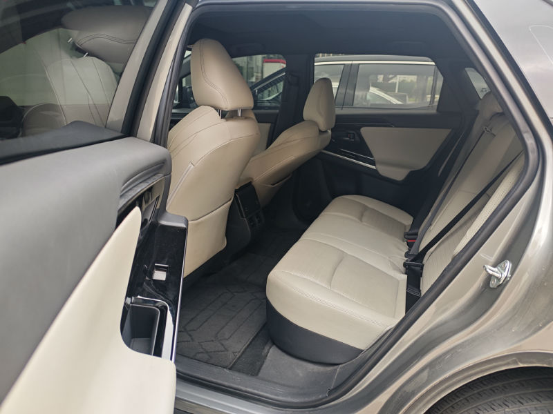 Toyota bZ4X 2022 immagine di auto #7