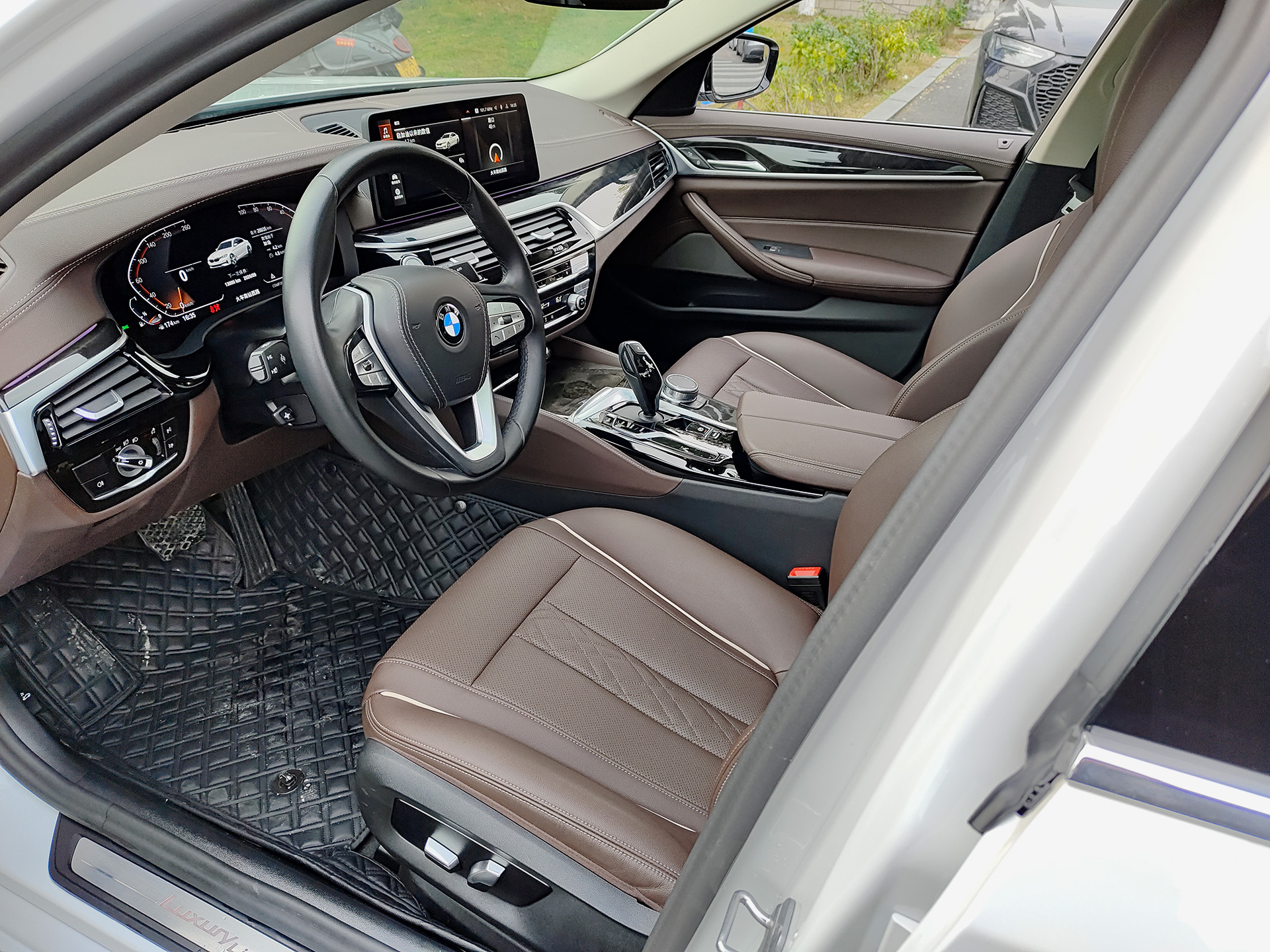 BMW 5 Series 2024 #7 BMW 5 Series 2024 car image #7