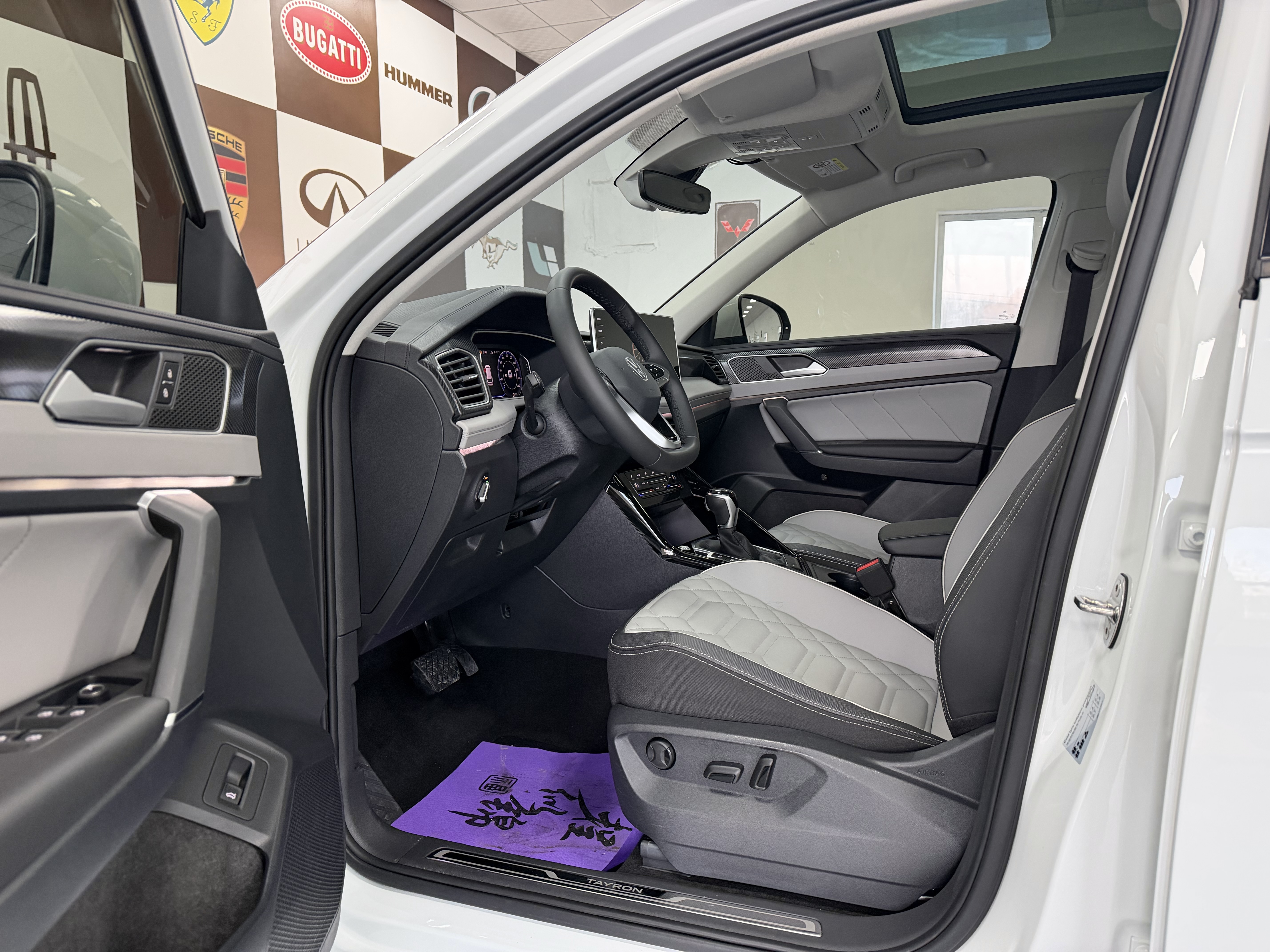 Volkswagen Tayron 2023 immagine di auto #7