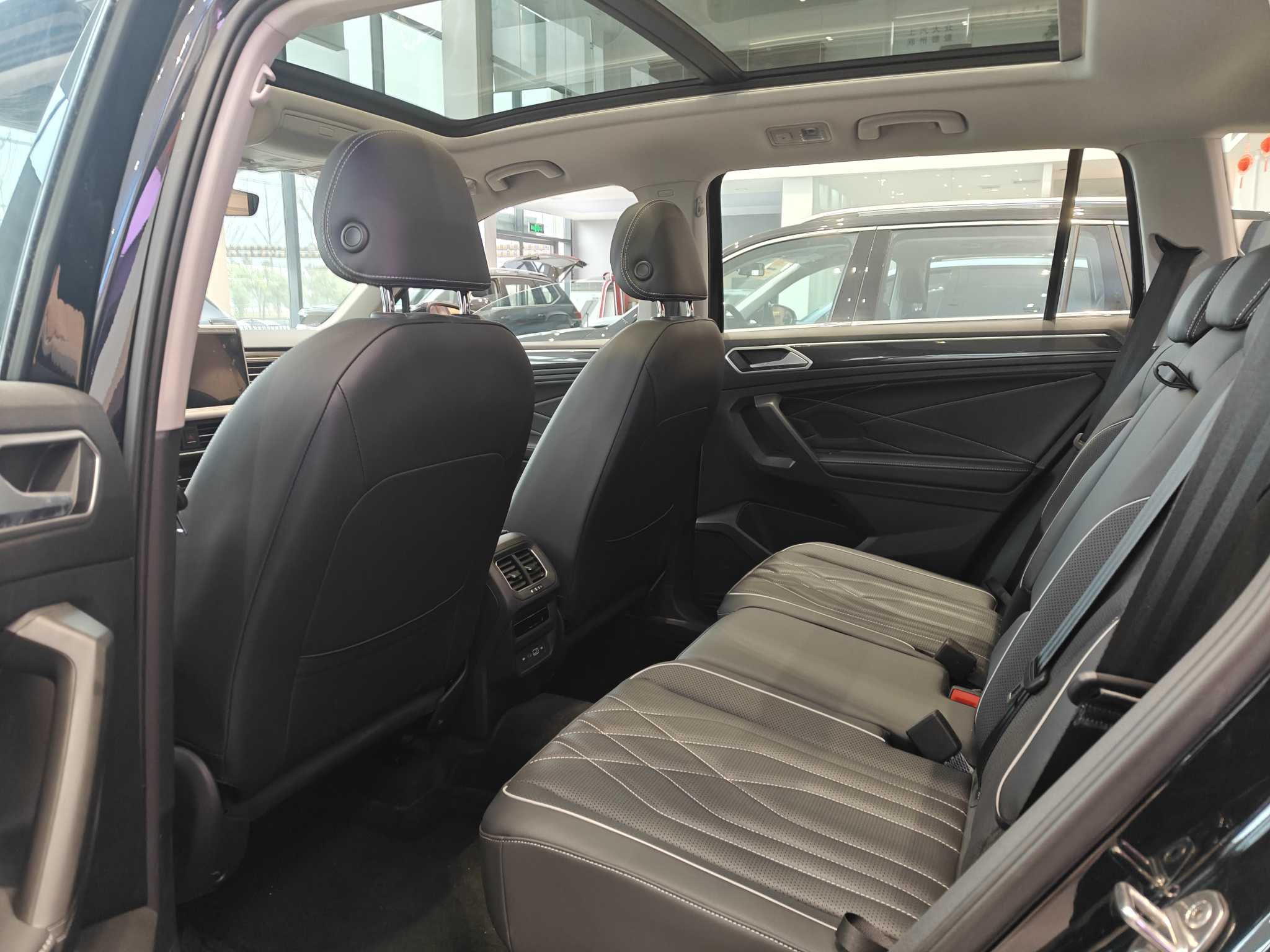 Volkswagen Tiguan L New Energy 2025 изображение автомобиля #7