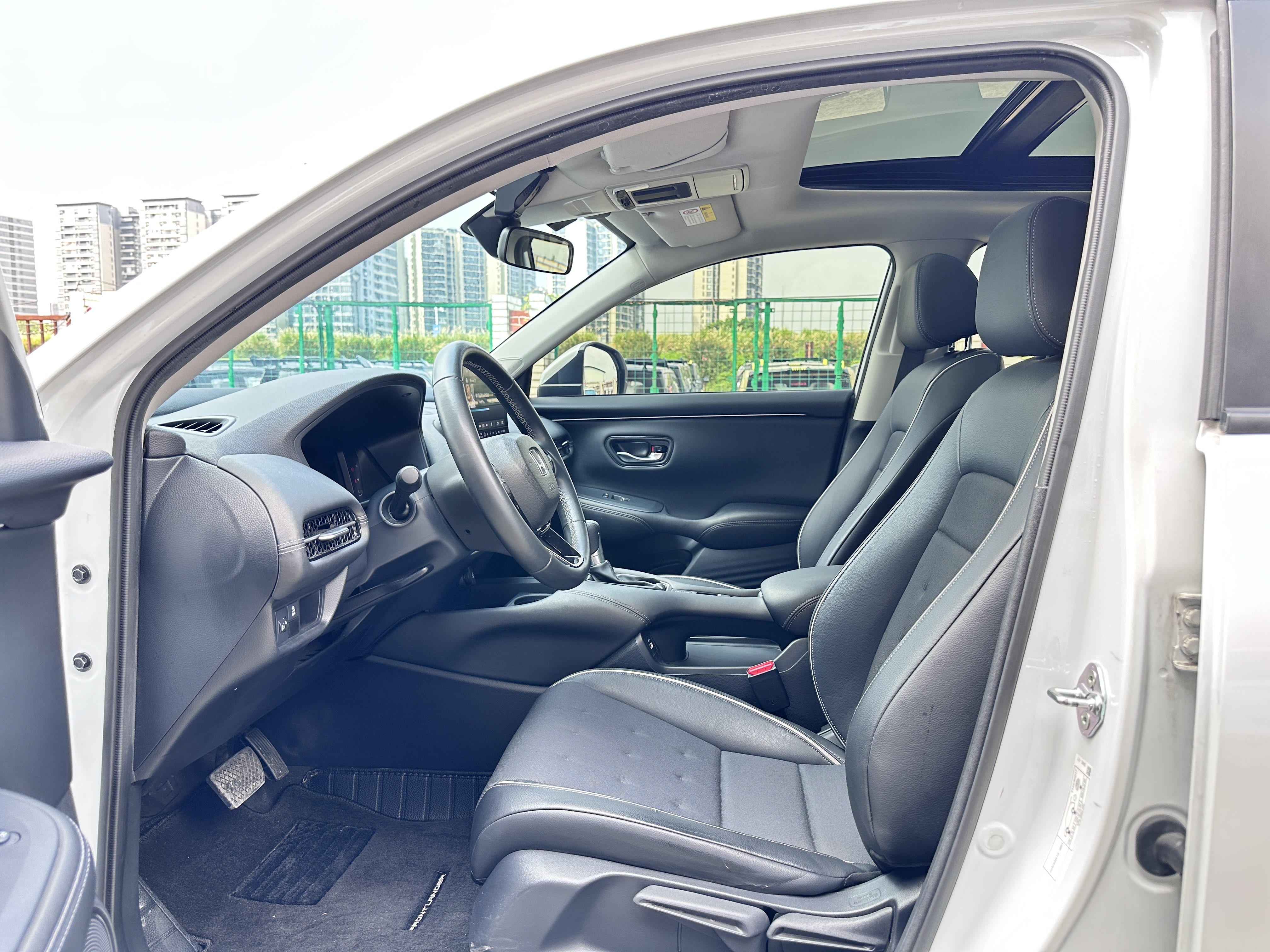 Honda ZR-V 2023 immagine di auto #7