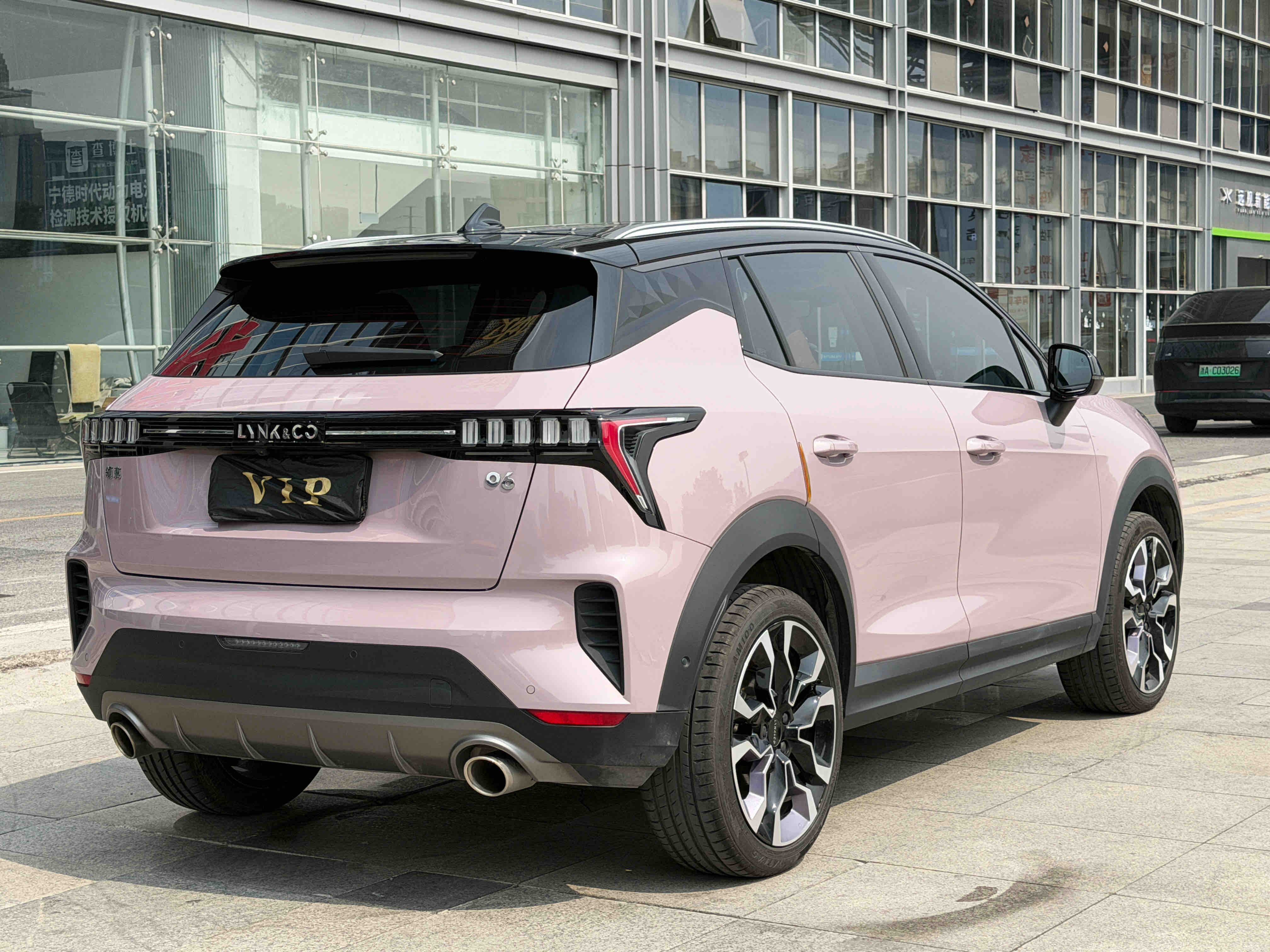Lynk & Co 06 2023 #7 Lynk & Co 06 2023 car image #7