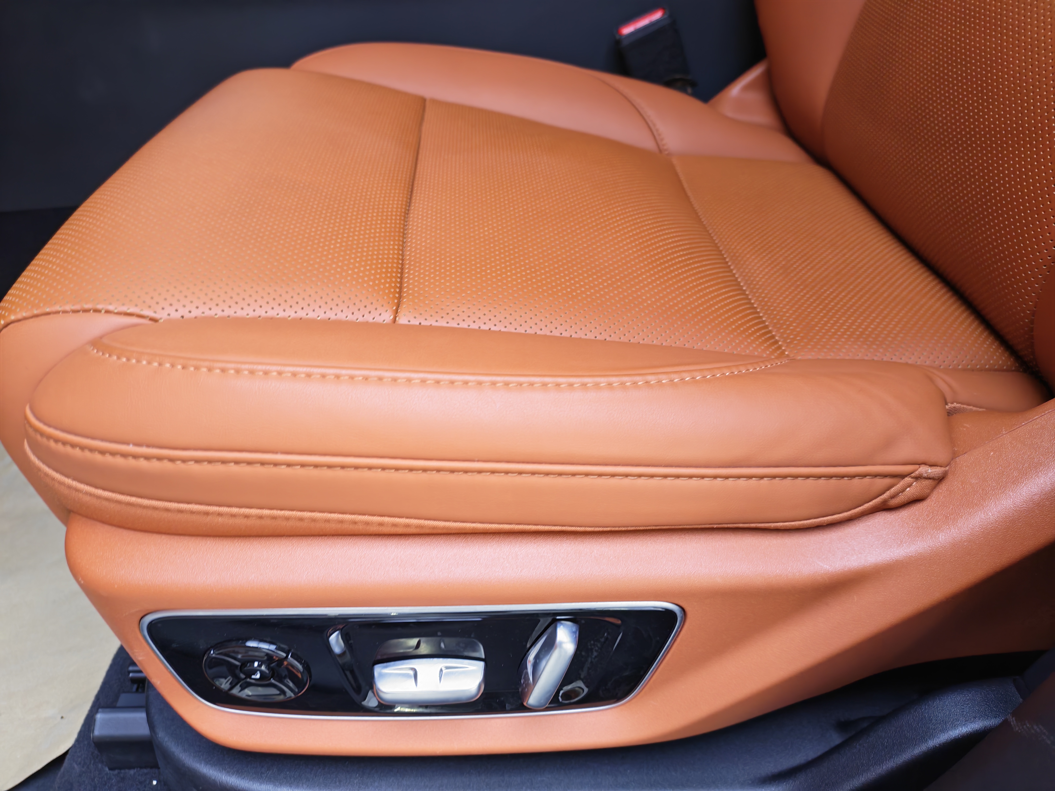 Li L7 2023 immagine di auto #7