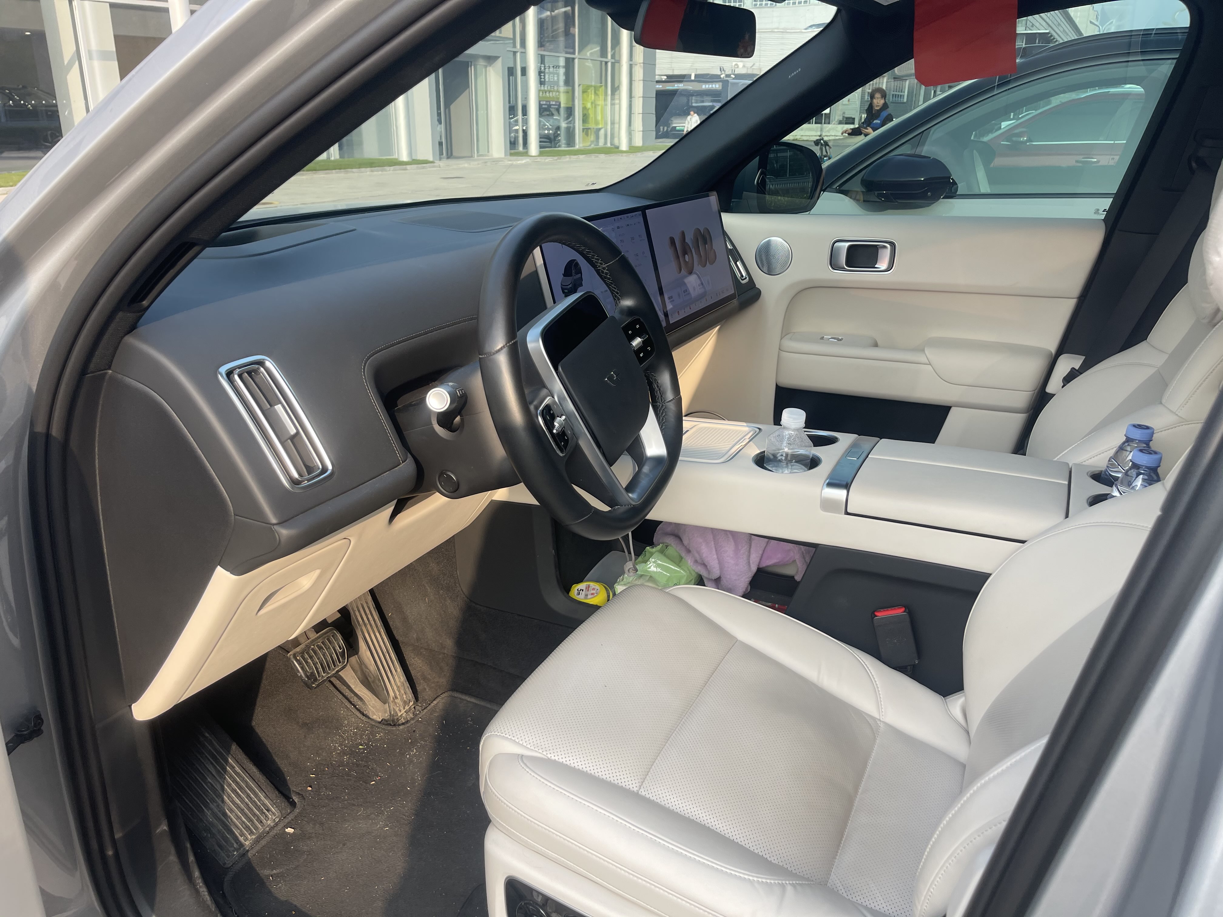 Li L8 2023 изображение автомобиля #7