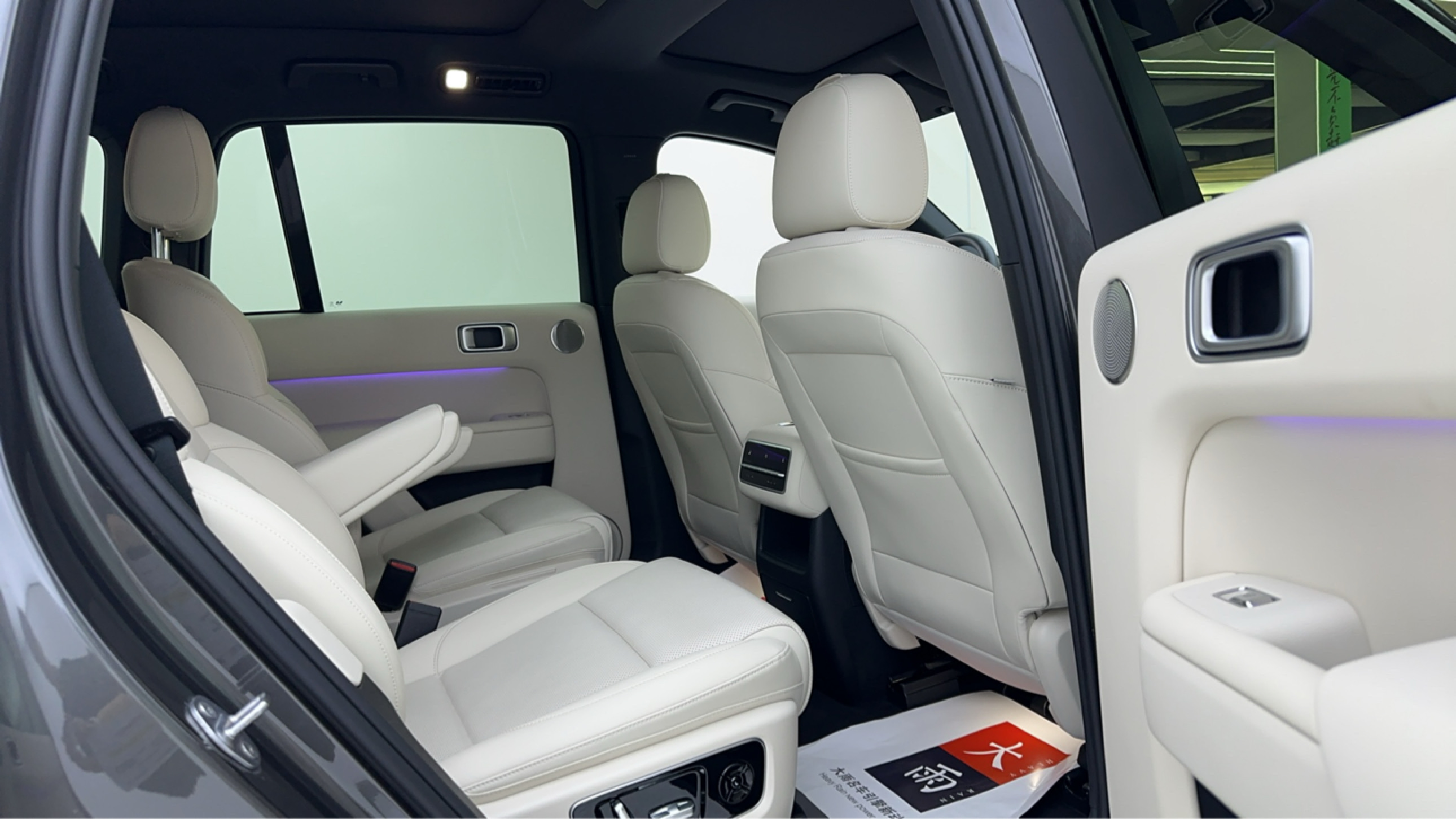 Li L8 2023 изображение автомобиля #7