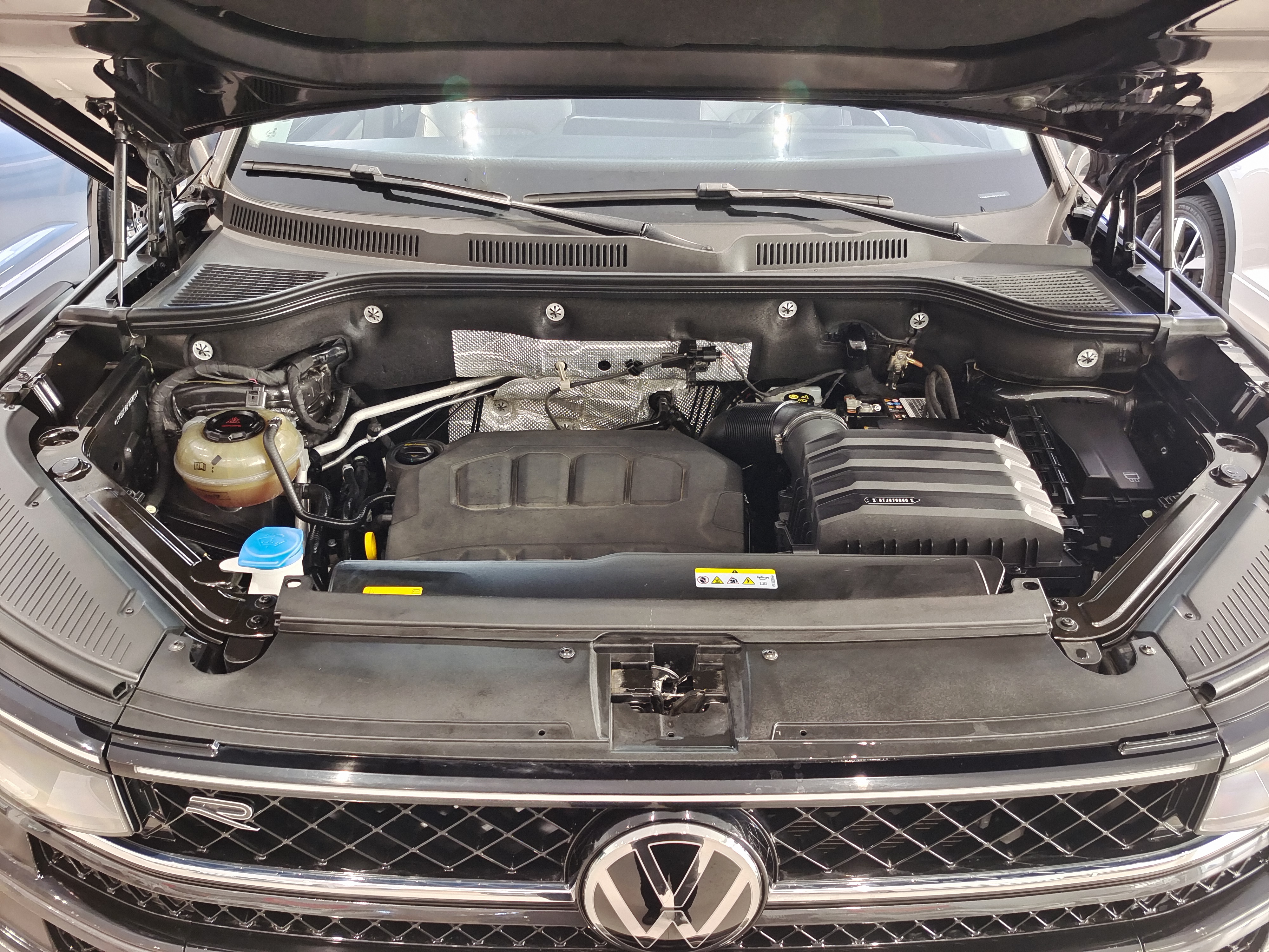 Volkswagen Tavendor 2023 car image #7