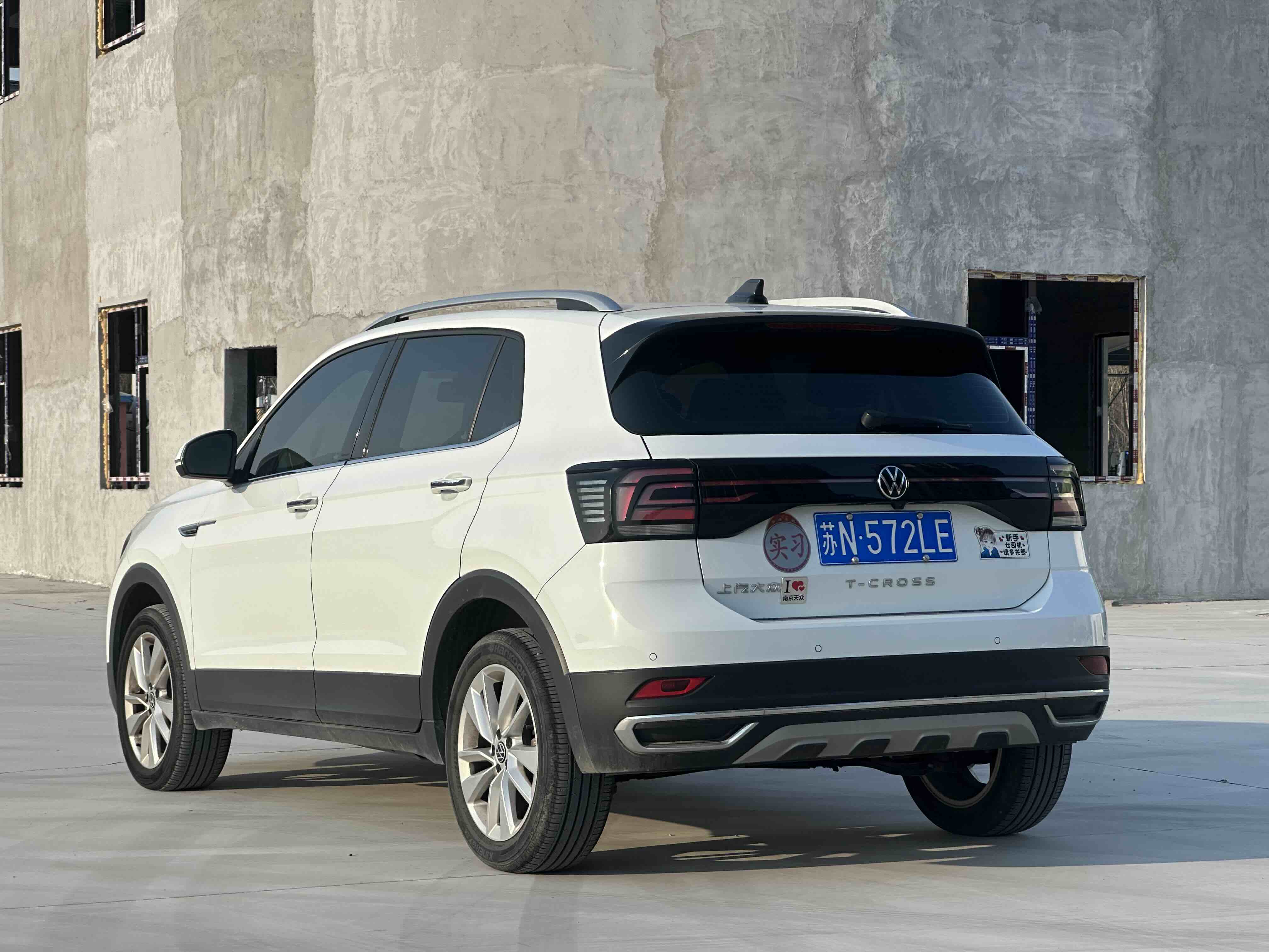 Volkswagen T-Cross 2023 car image #7