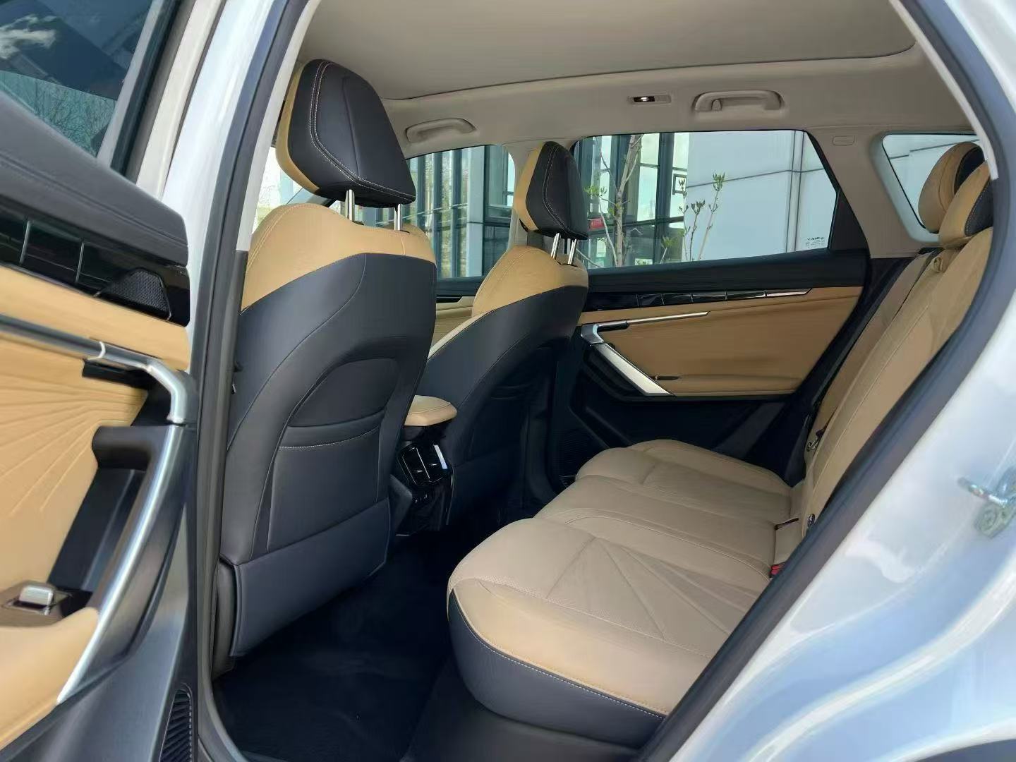 GEELY Boyue L 2024 car image #7