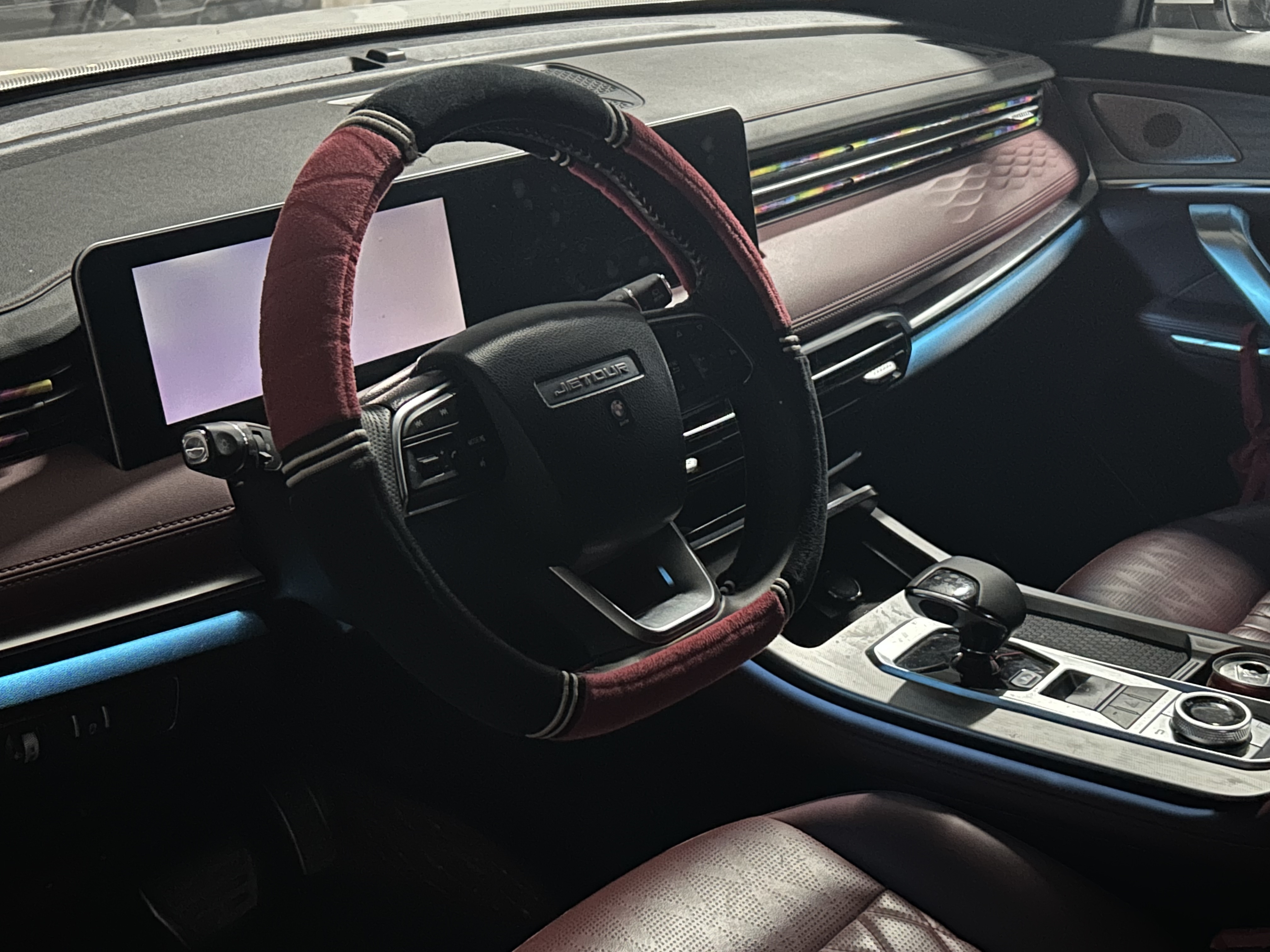 X70 PLUS 2023 car image #7