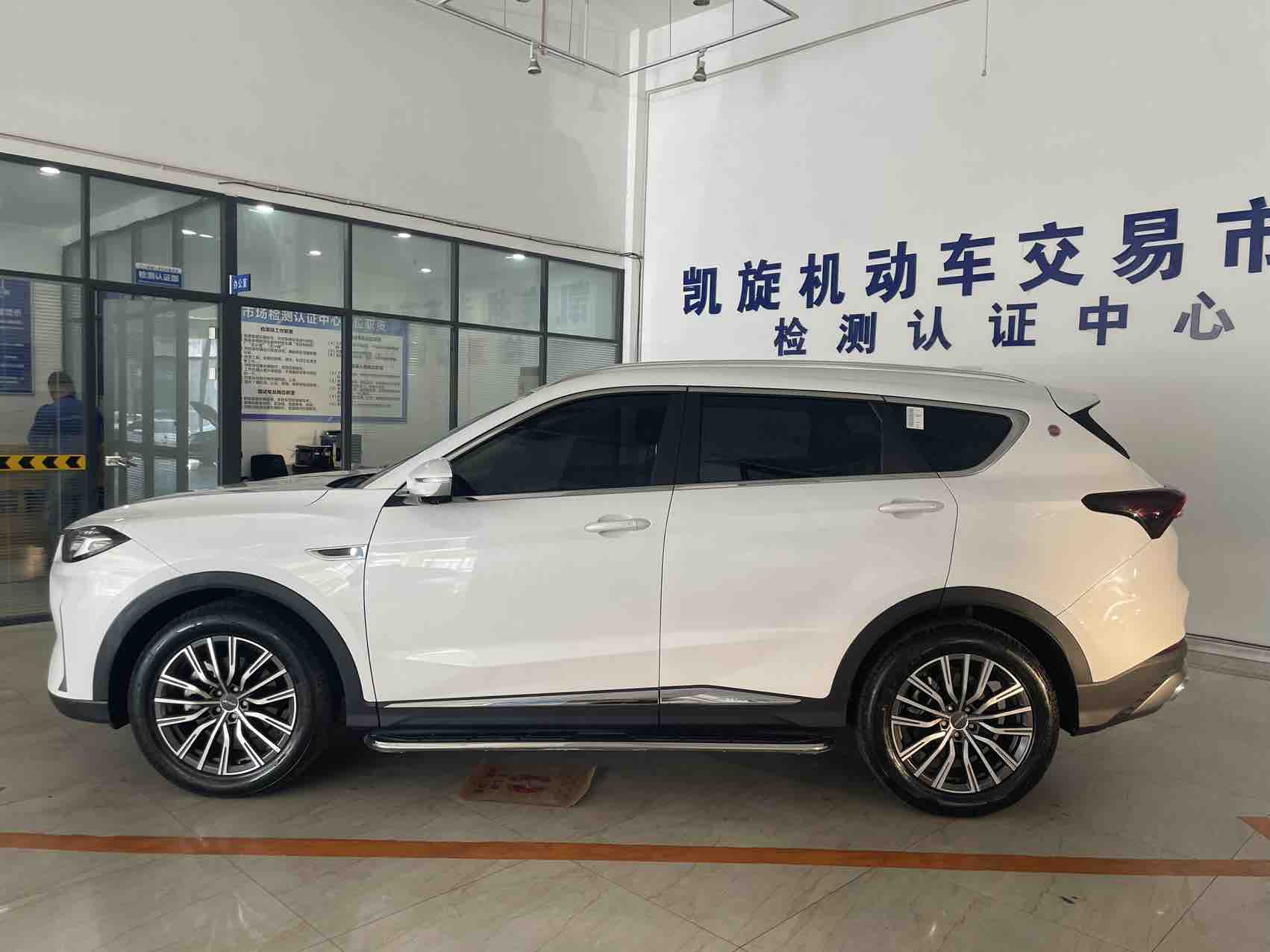 Jetour X70 PLUS 2023 #7 Jetour X70 PLUS 2023 car image #7