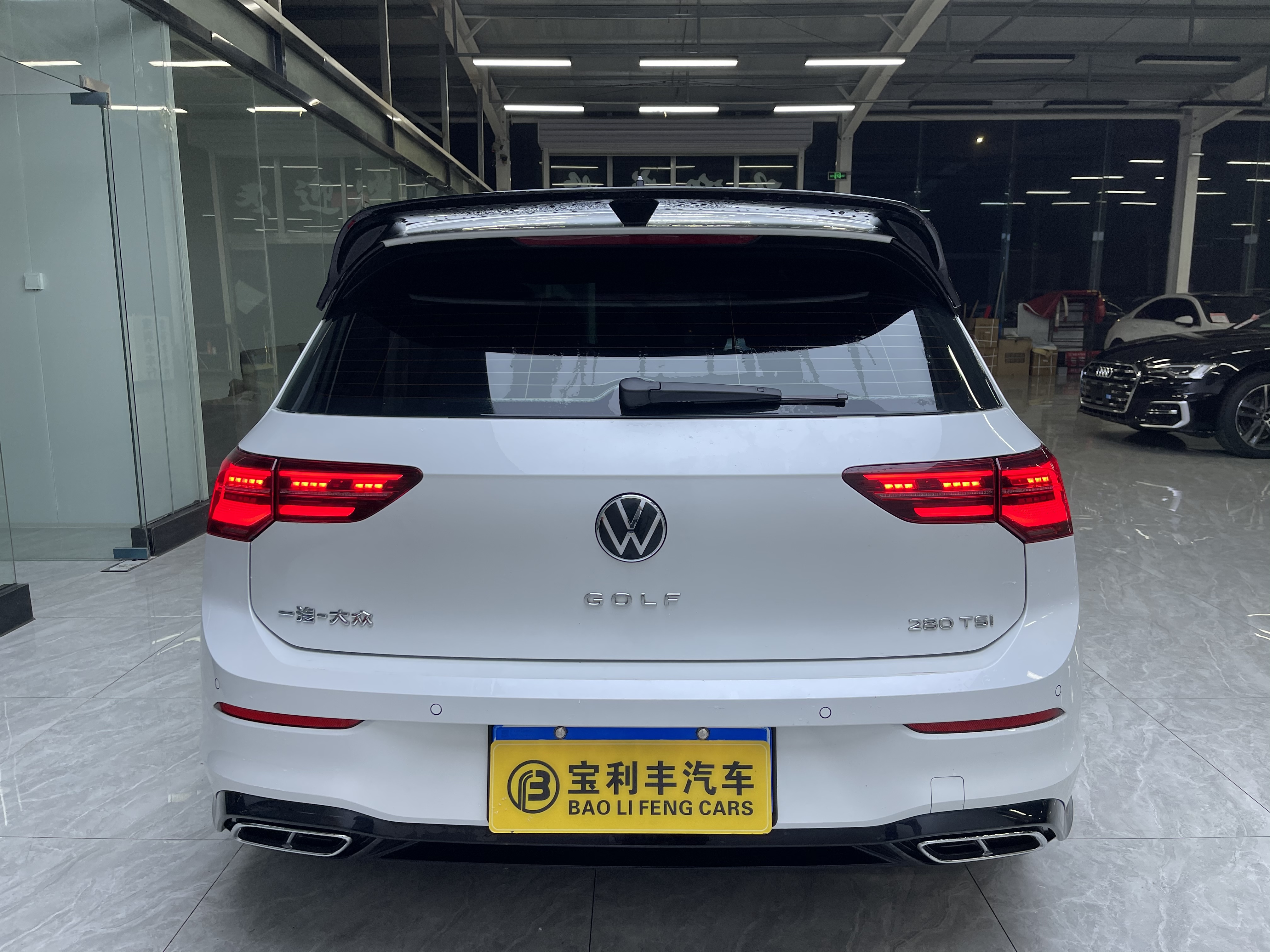 Volkswagen Golf 2023 car image #7