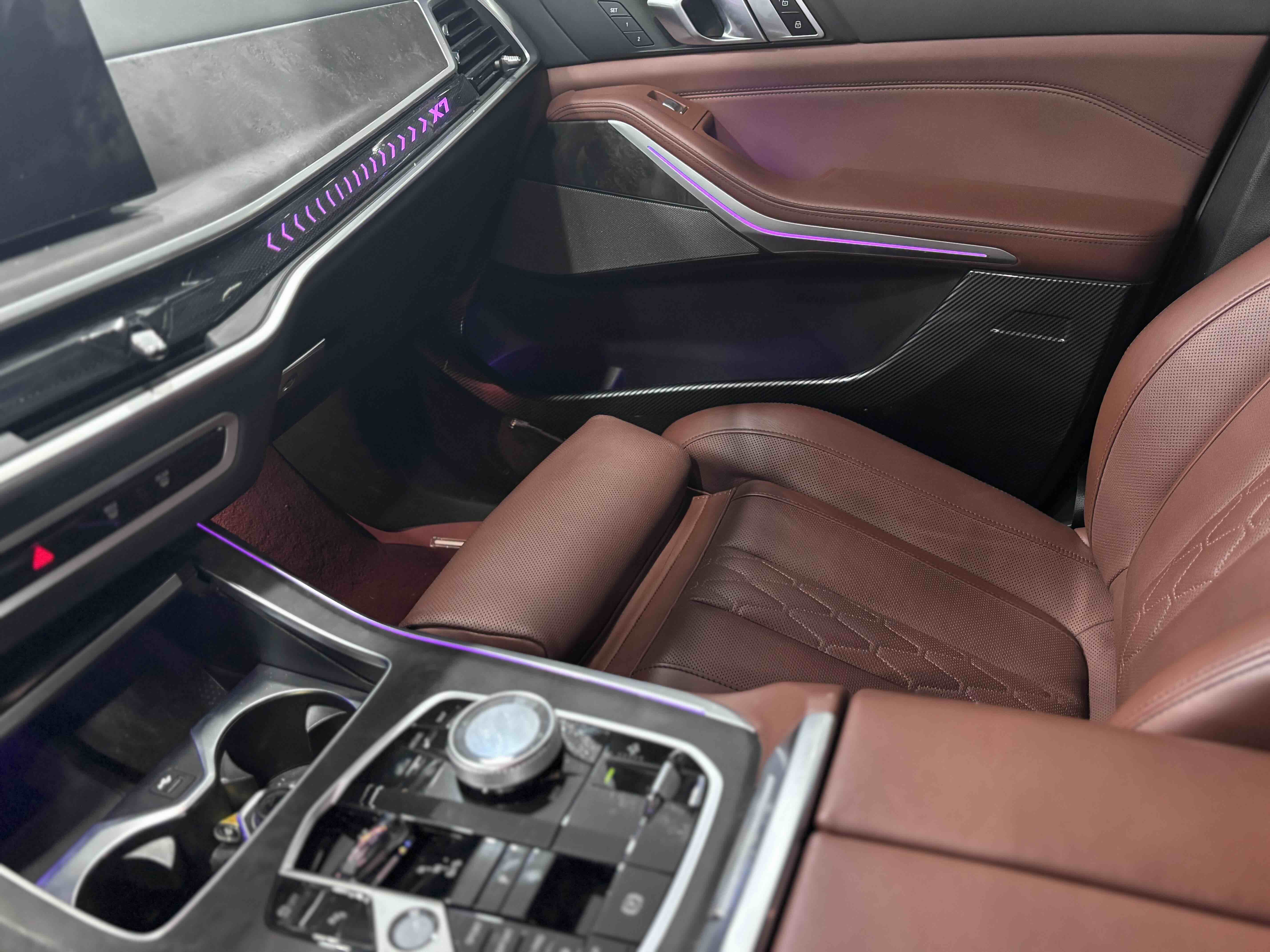 BMW X7 2023 immagine di auto #7