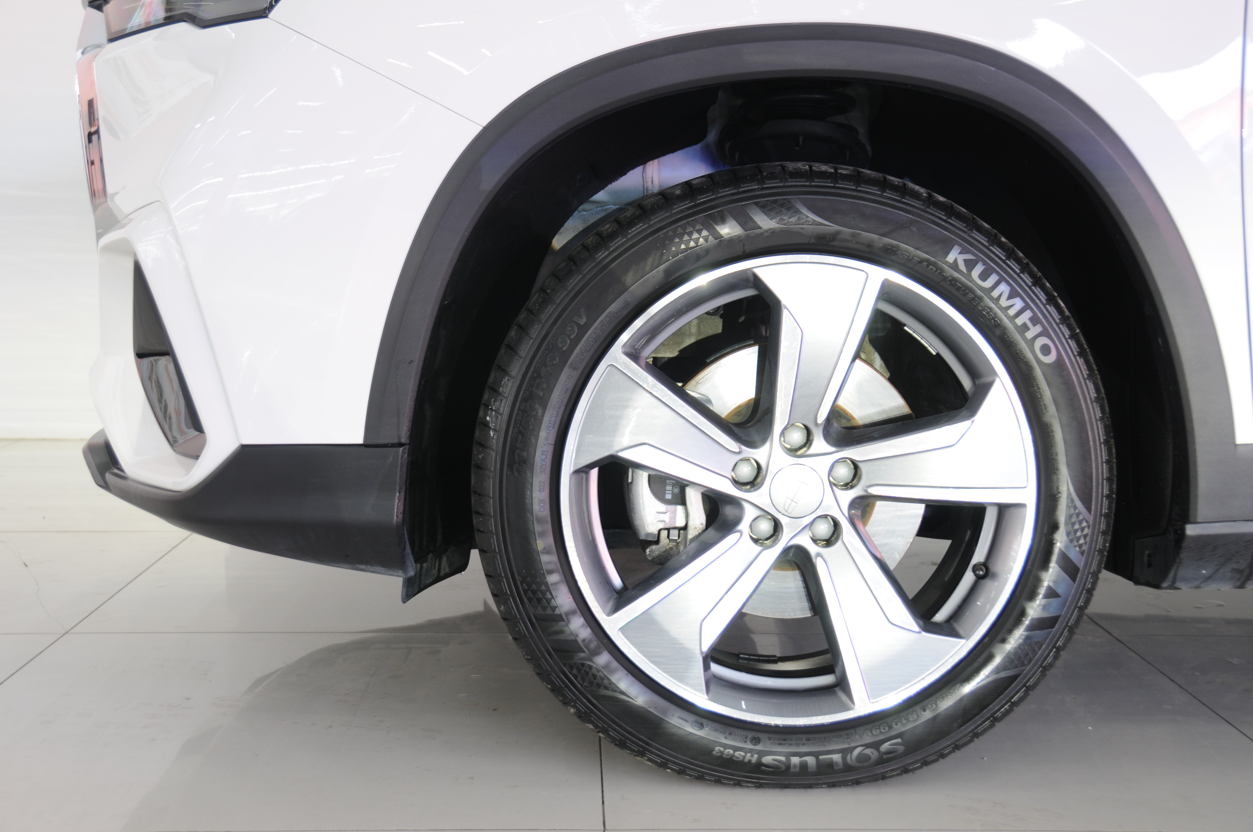 GEELY Okavango L 2023 car image #7