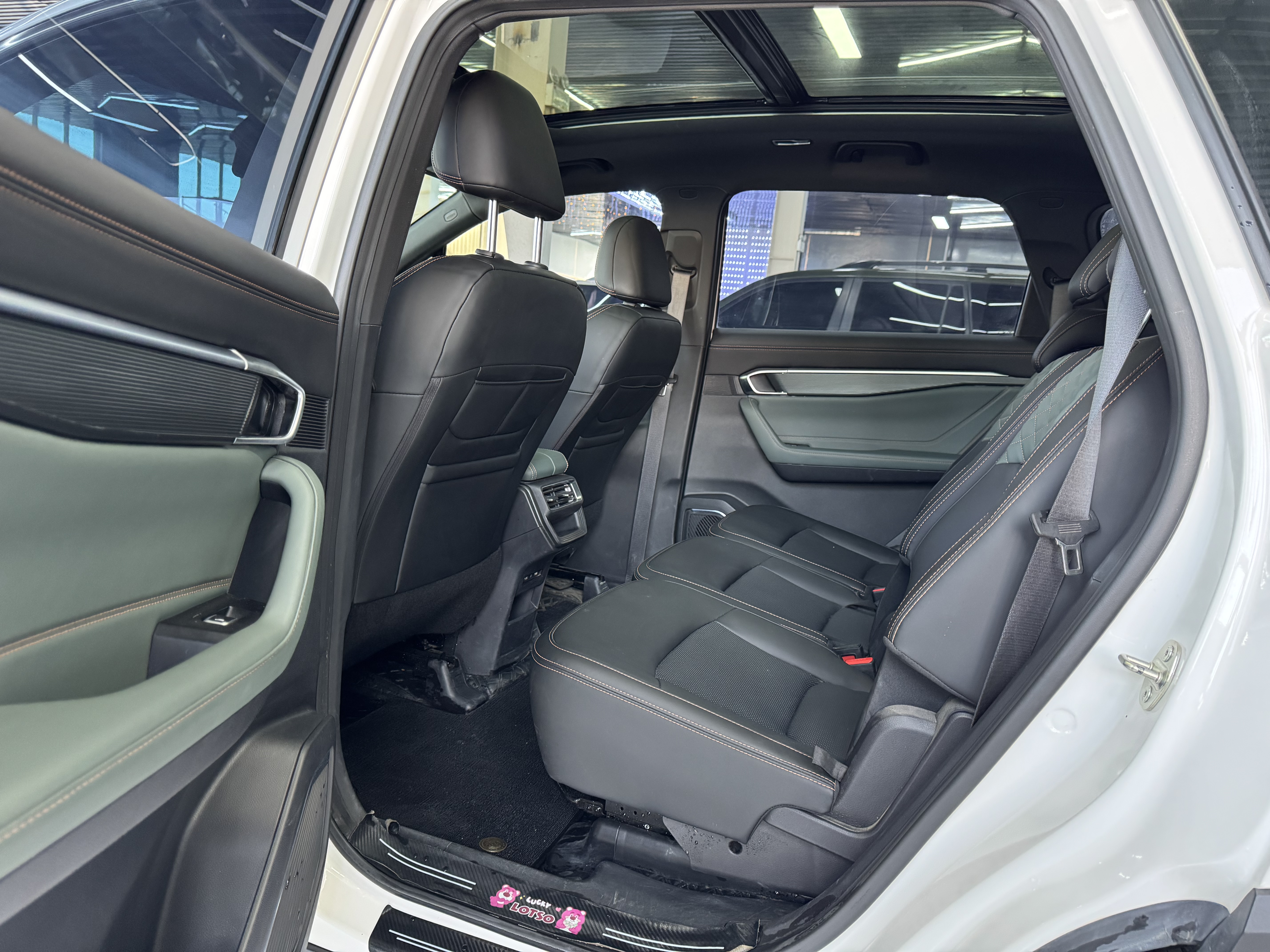 GEELY Okavango L 2023 car image #7