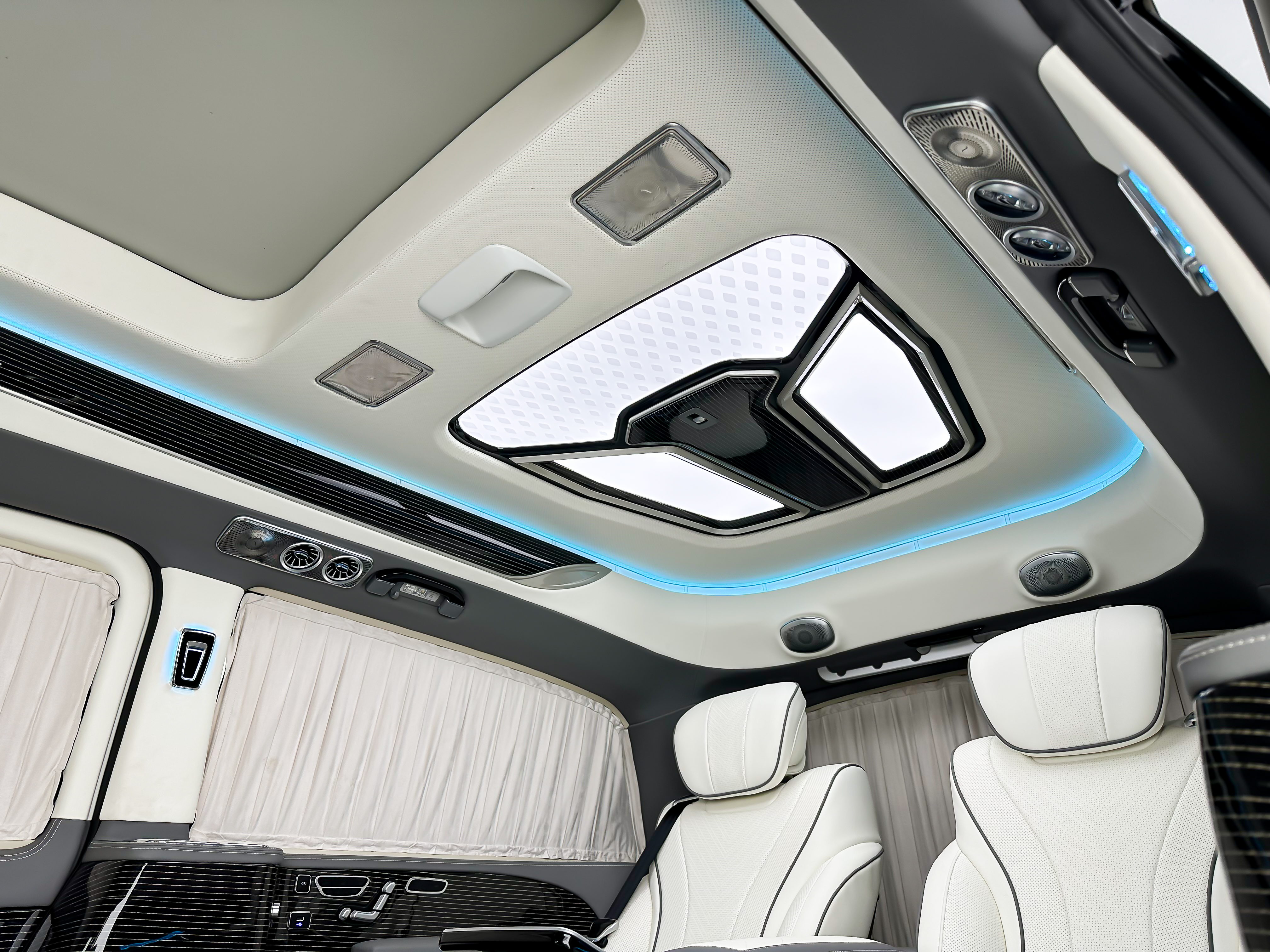 Mercedes-Benz V Class 2023 #7 Mercedes-Benz V Class 2023 car image #7