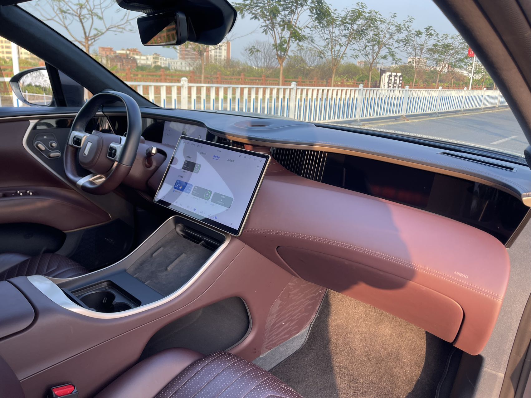 Avatr 11 2023 car image #7