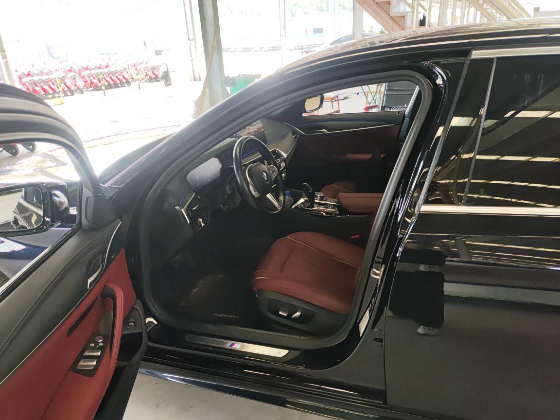 BMW 5 Series 2023 car image #7