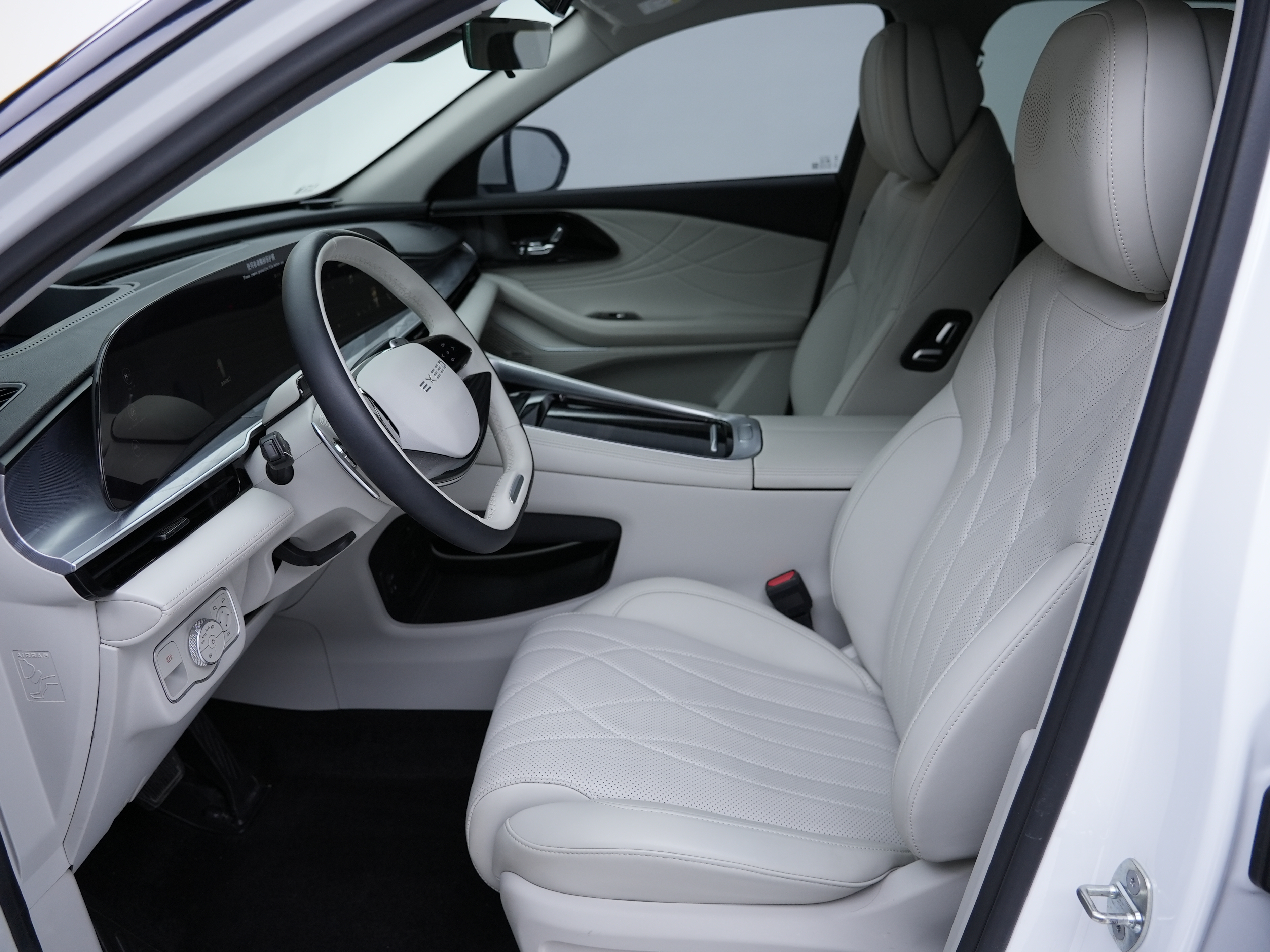 Exceed Yaoguang 2023 #7 Exceed Yaoguang 2023 car image #7