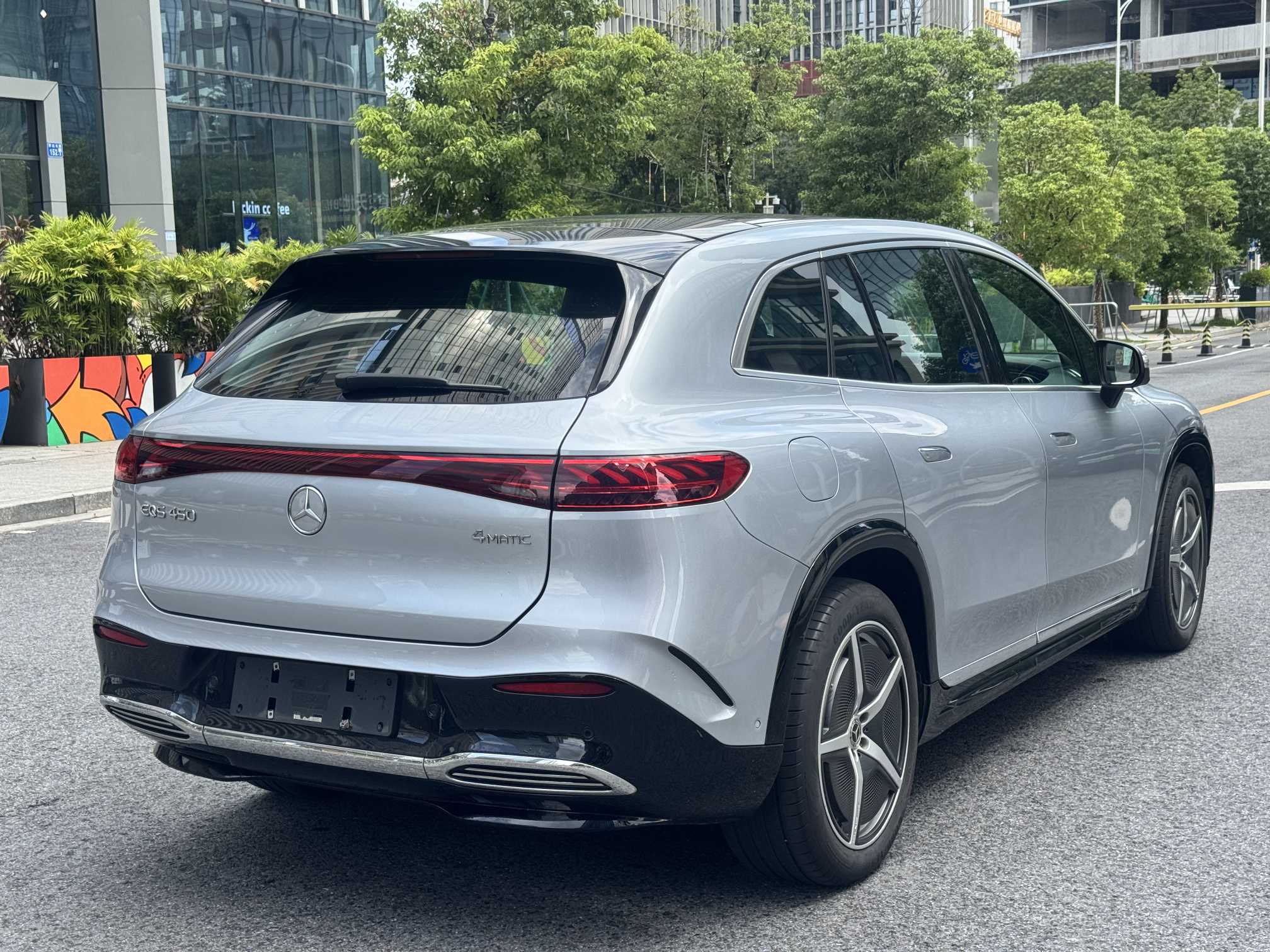 Mercedes-Benz EQS SUV 2023 car image #7