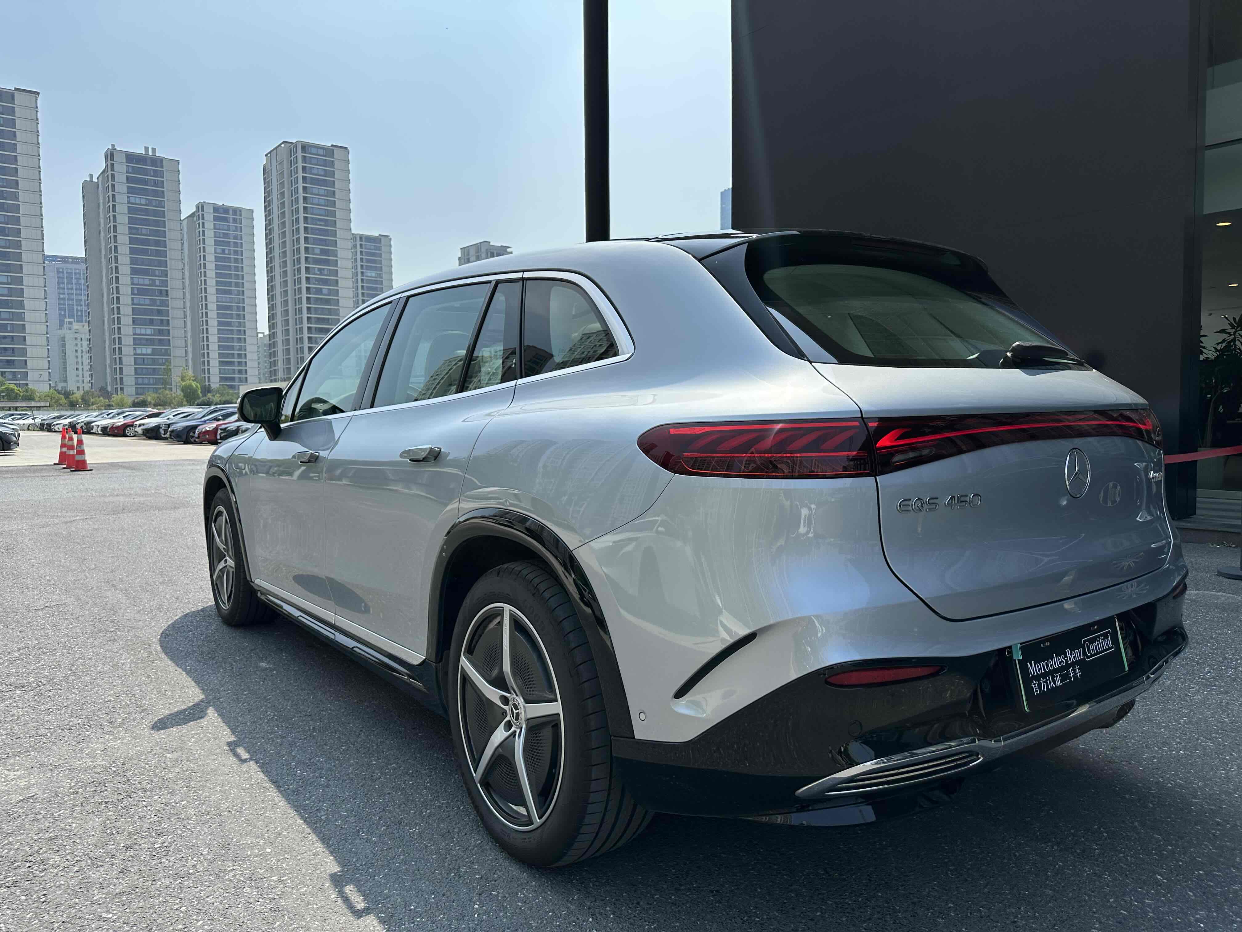 Mercedes-Benz EQS SUV 2023 car image #7