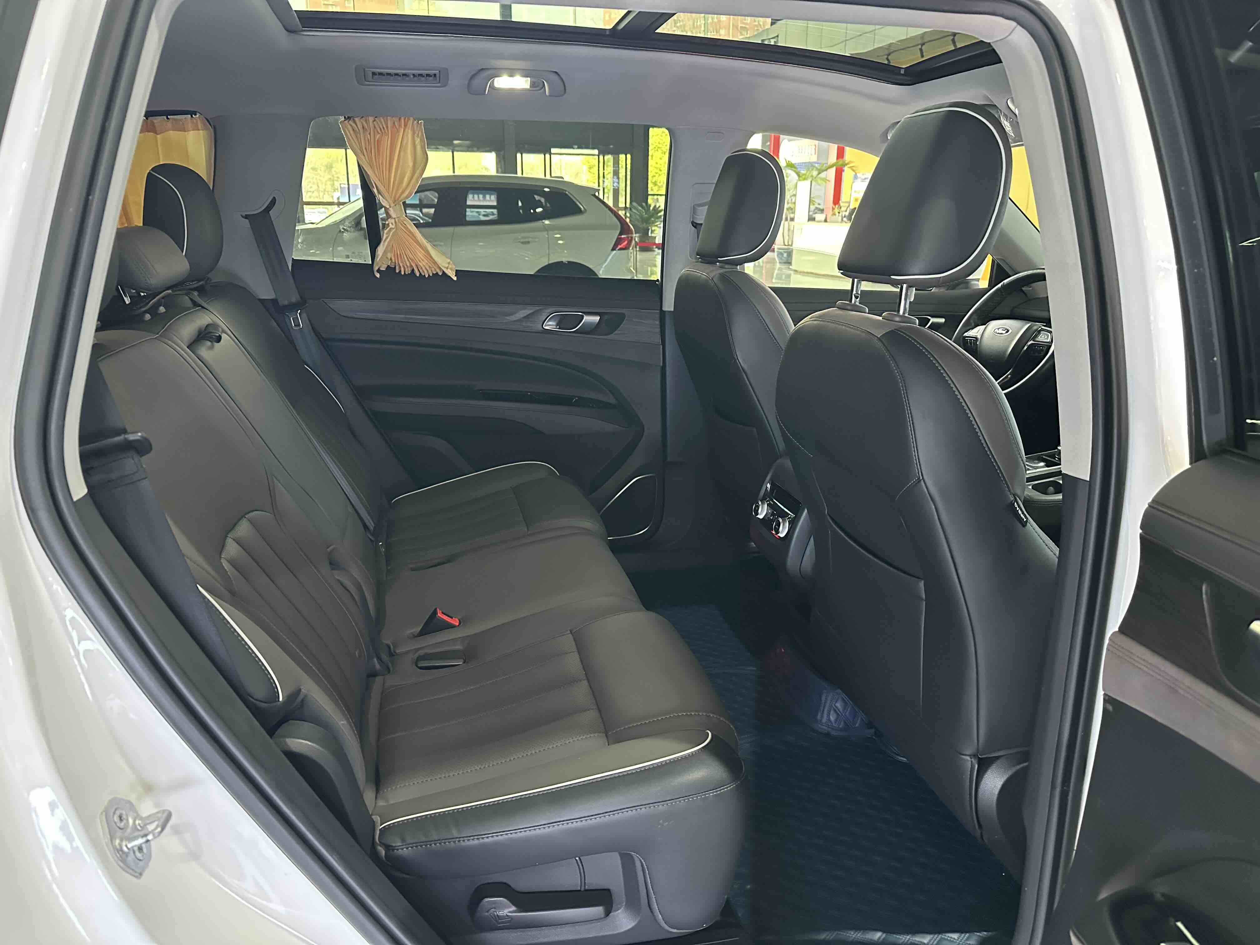 Ford Equator 2023 car image #7