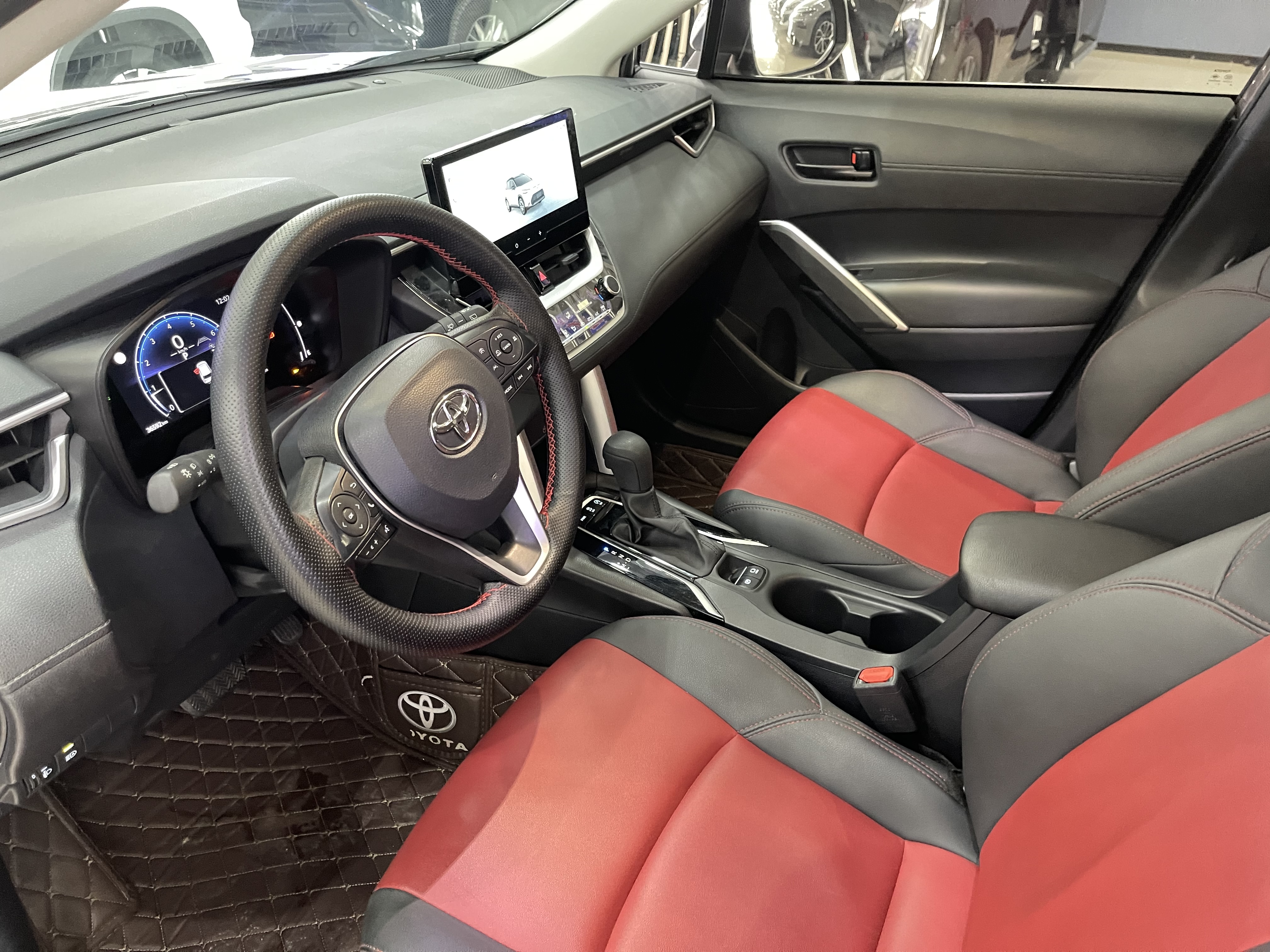 Toyota Frontlander 2023 car image #7