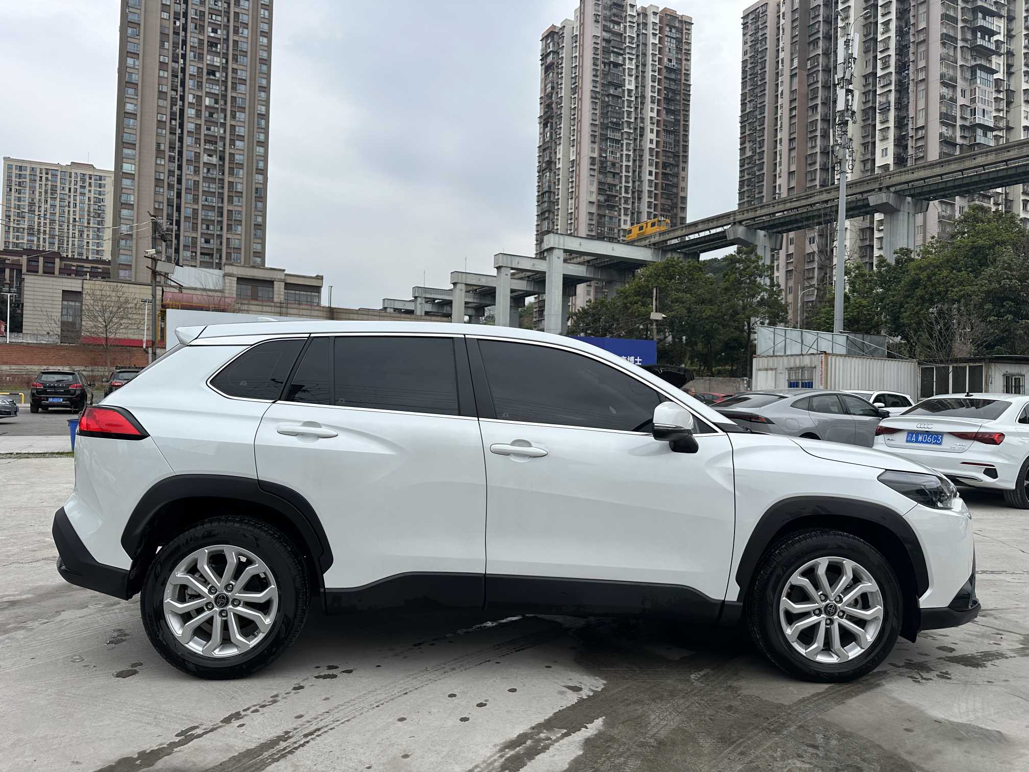 Toyota Frontlander 2023 car image #7